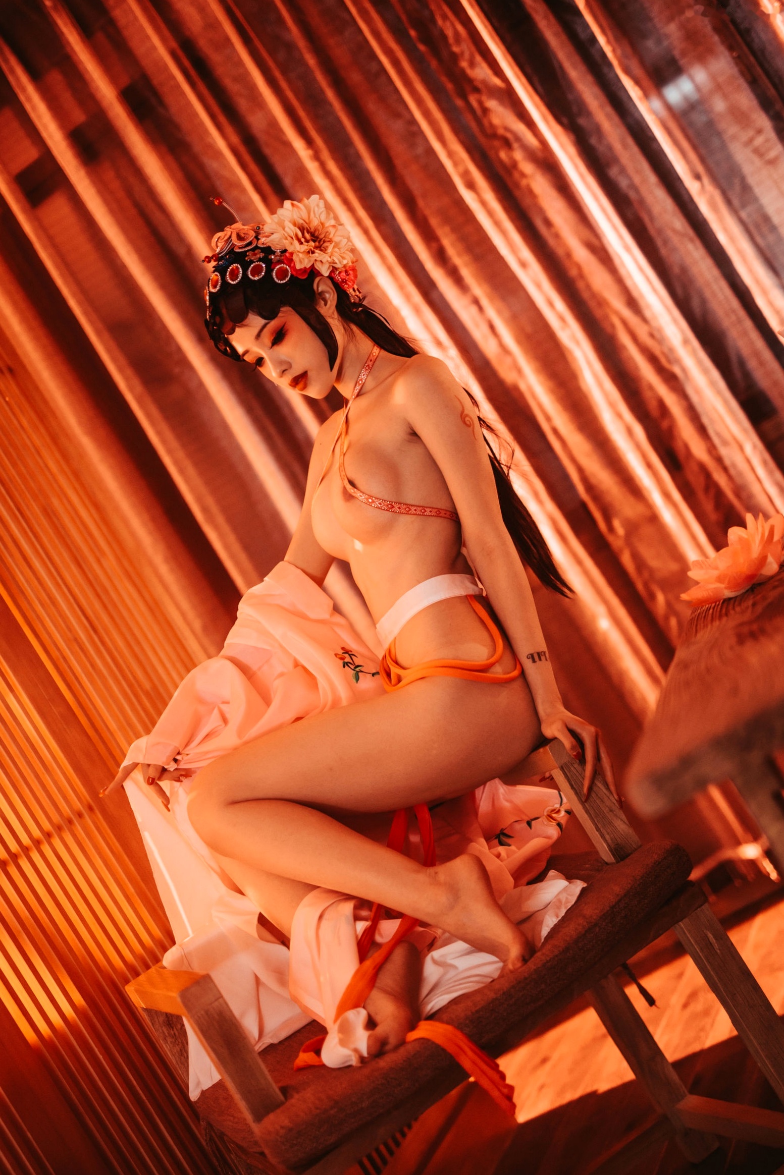 Gallery - 钛合金TiTi-潘金莲古风戏曲装，极致古典美学私房写真，魅惑眼妆风情万种，大尺度呈现惊艳东方尤物盛宴角色扮演私房照大尺度性感尤物 女神私房照_秀色女神 - image 21