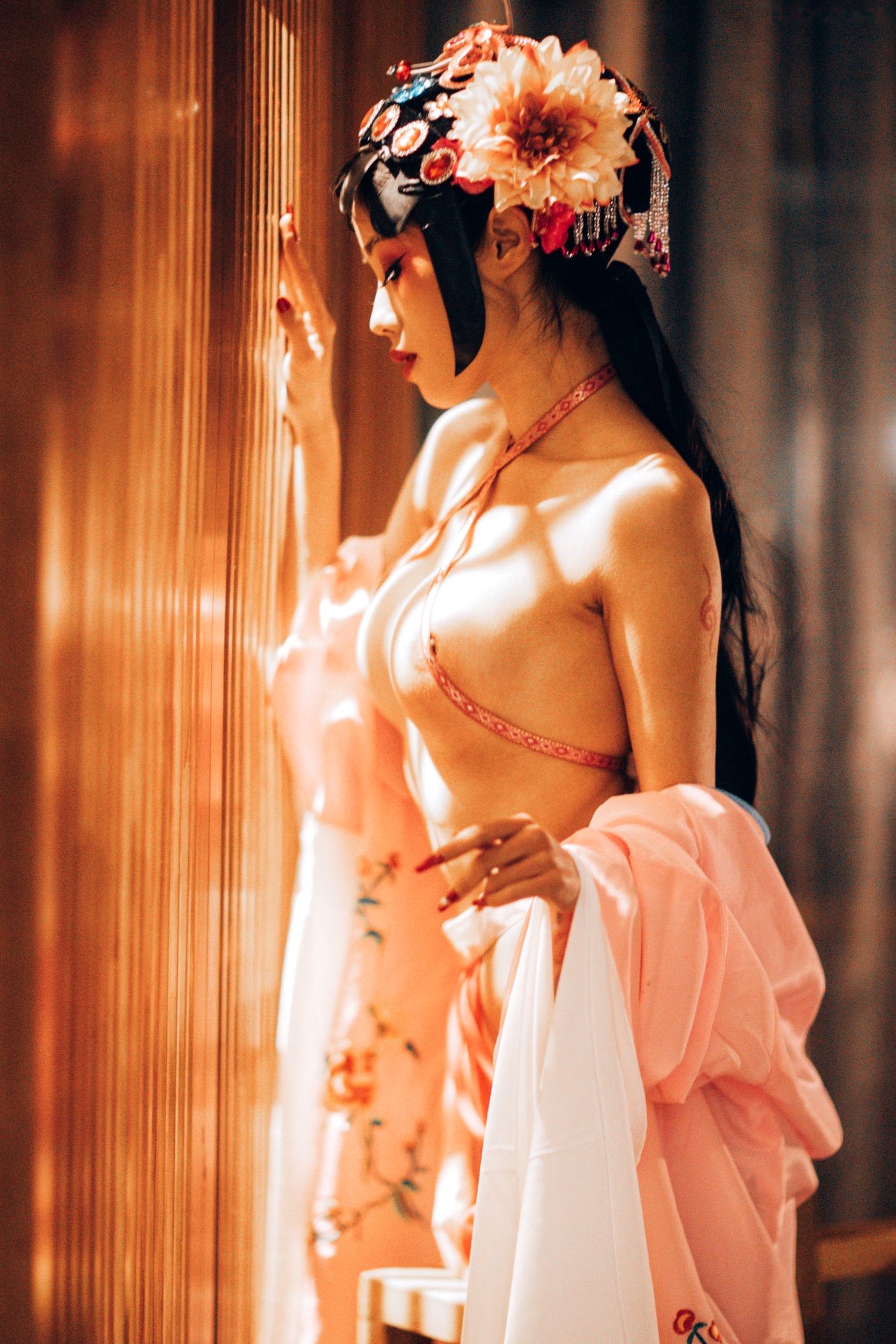 Gallery - 钛合金TiTi-潘金莲古风戏曲装，极致古典美学私房写真，魅惑眼妆风情万种，大尺度呈现惊艳东方尤物盛宴角色扮演私房照大尺度性感尤物 女神私房照_秀色女神 - image 27