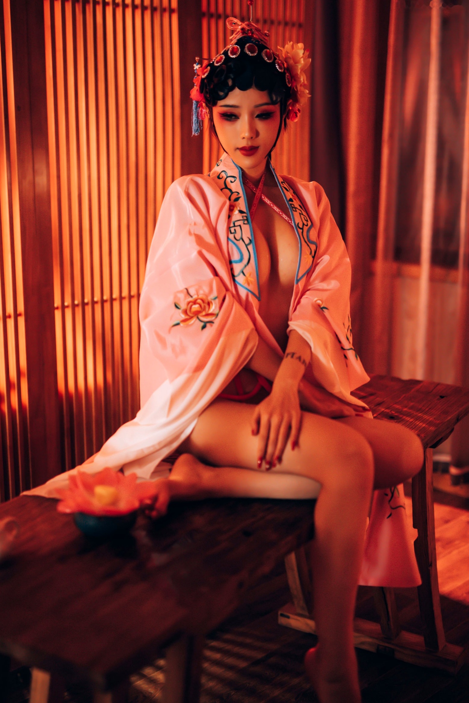 Gallery - 钛合金TiTi-潘金莲古风戏曲装，极致古典美学私房写真，魅惑眼妆风情万种，大尺度呈现惊艳东方尤物盛宴角色扮演私房照大尺度性感尤物 女神私房照_秀色女神 - image 57