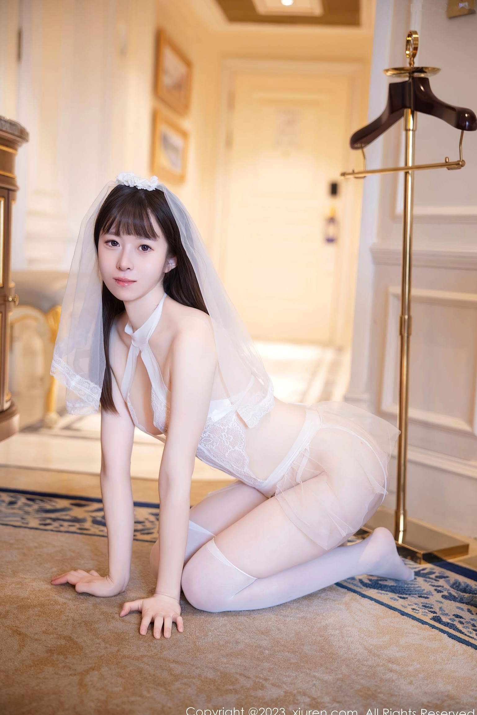 Gallery - 秀人网 - XiuRen 林悠悠：纯白蕾丝情趣婚纱私房写真，清纯头纱下的极致诱惑与曼妙曲线展露秀人网 - XiuRen 性感诱惑私房照婚纱 女神私房照_秀色女神 - image 14
