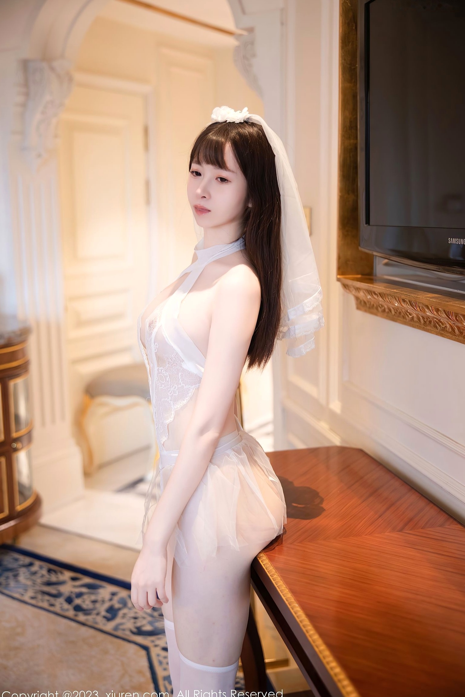 Gallery - 秀人网 - XiuRen 林悠悠：纯白蕾丝情趣婚纱私房写真，清纯头纱下的极致诱惑与曼妙曲线展露秀人网 - XiuRen 性感诱惑私房照婚纱 女神私房照_秀色女神 - image 25