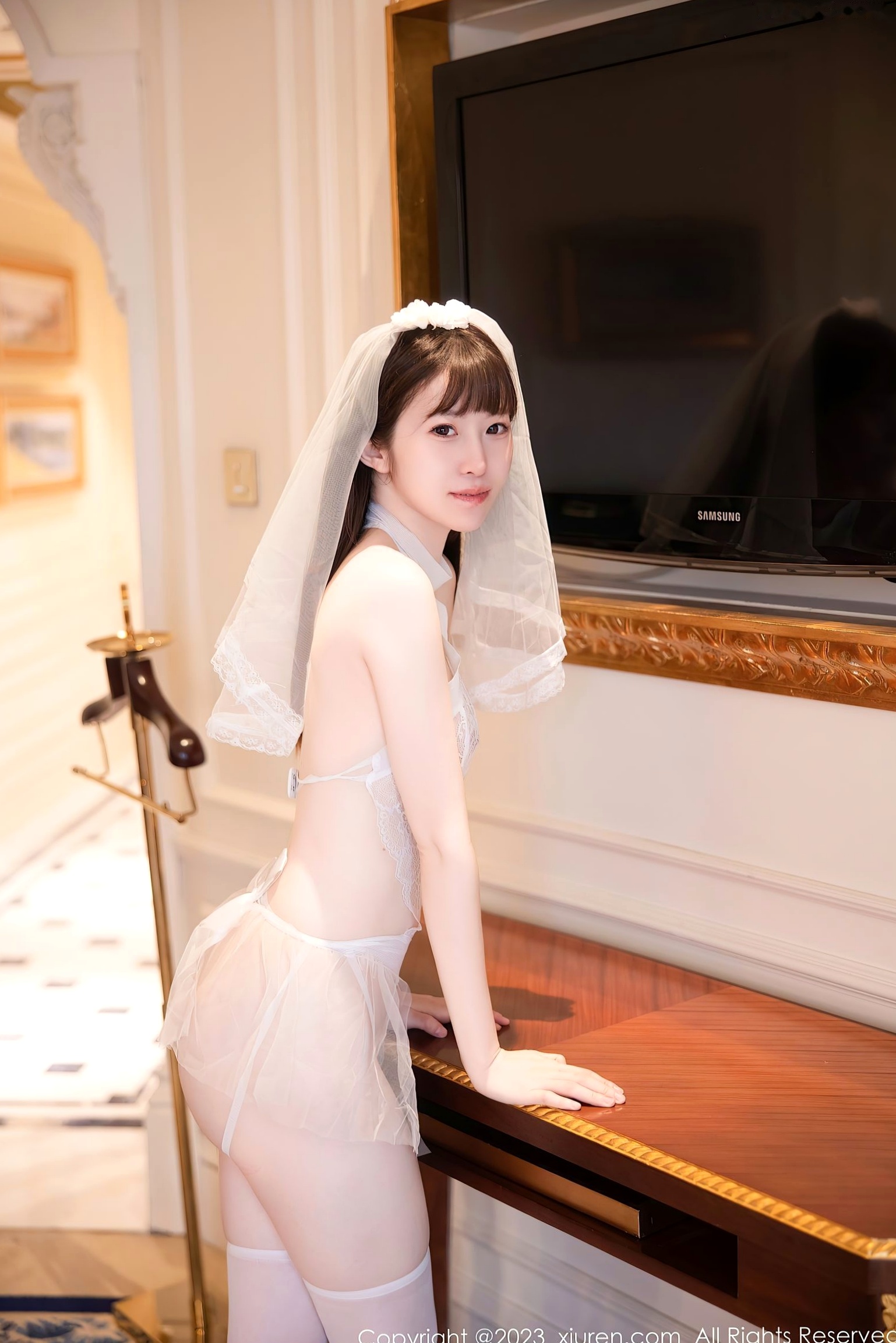 Gallery - 秀人网 - XiuRen 林悠悠：纯白蕾丝情趣婚纱私房写真，清纯头纱下的极致诱惑与曼妙曲线展露秀人网 - XiuRen 性感诱惑私房照婚纱 女神私房照_秀色女神 - image 26