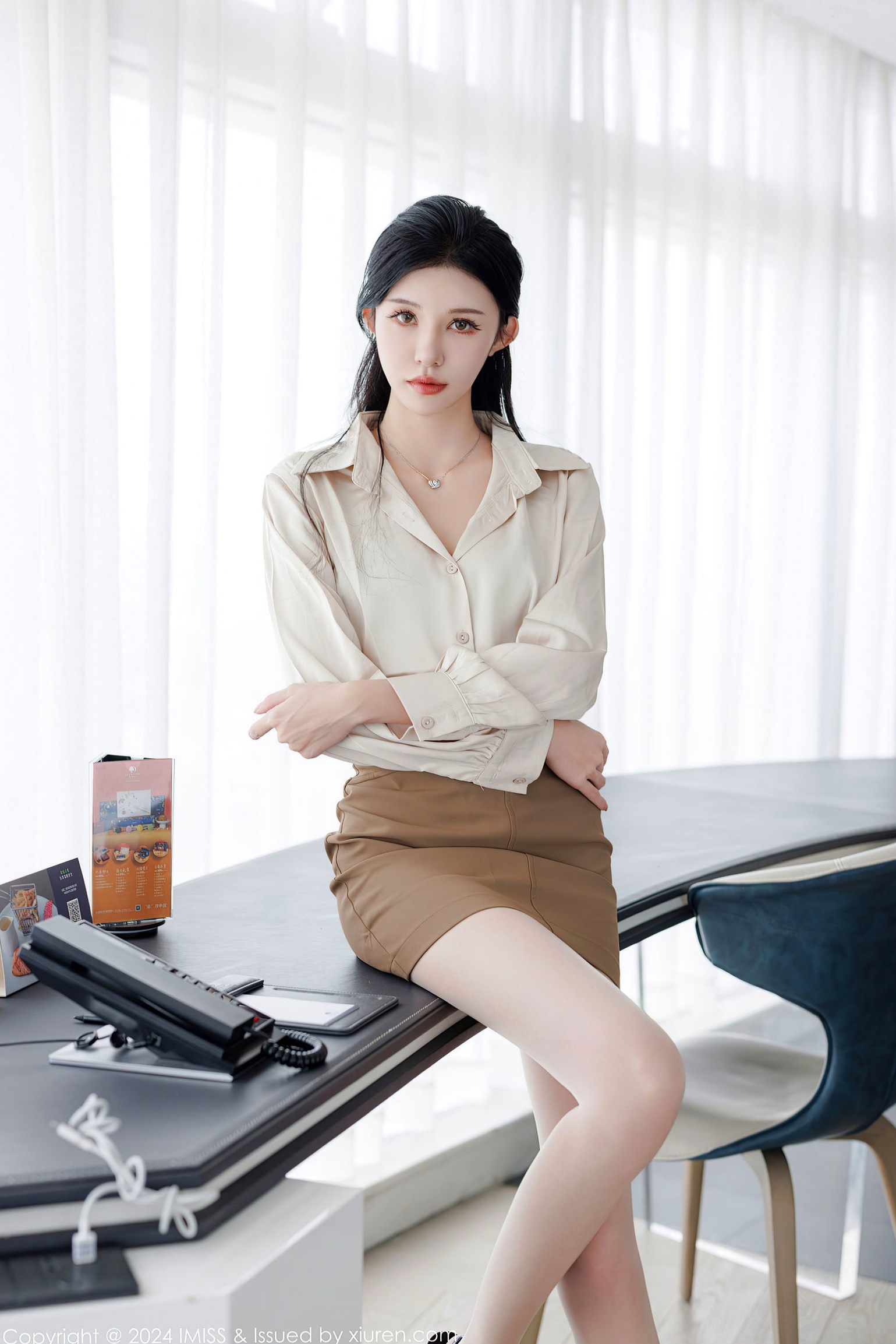 Gallery - 《IMiss爱蜜社 - Honey Club -767-泥鳅鳅-白衬衫褐色短裙黑蕾丝内衣制服诱惑私房写真-2024.03.07》爱蜜社 - Honey Club 性感气质丝袜内衣 女神私房照_秀色女神 - image 2