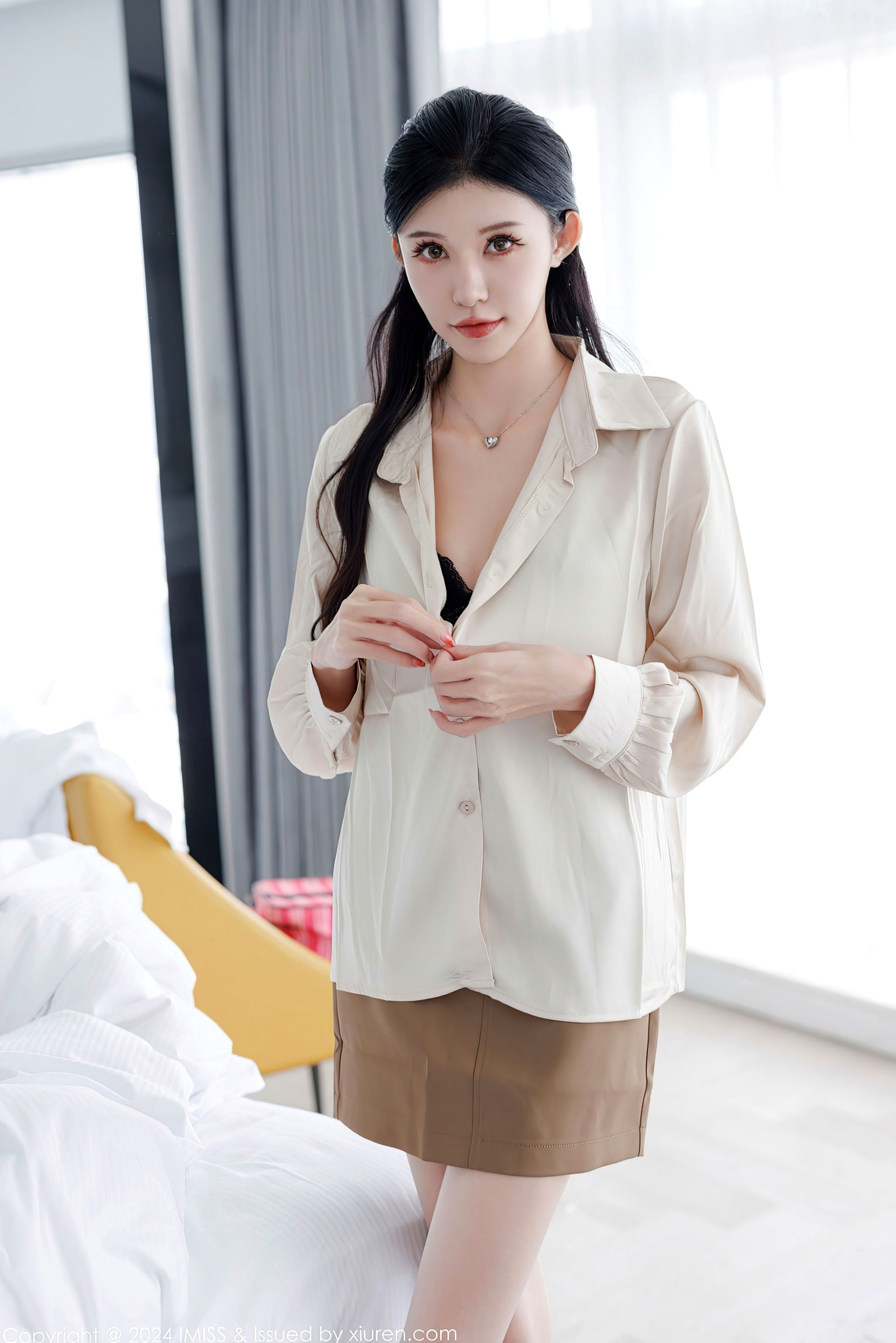 Gallery - 《IMiss爱蜜社 - Honey Club -767-泥鳅鳅-白衬衫褐色短裙黑蕾丝内衣制服诱惑私房写真-2024.03.07》爱蜜社 - Honey Club 性感气质丝袜内衣 女神私房照_秀色女神 - image 22