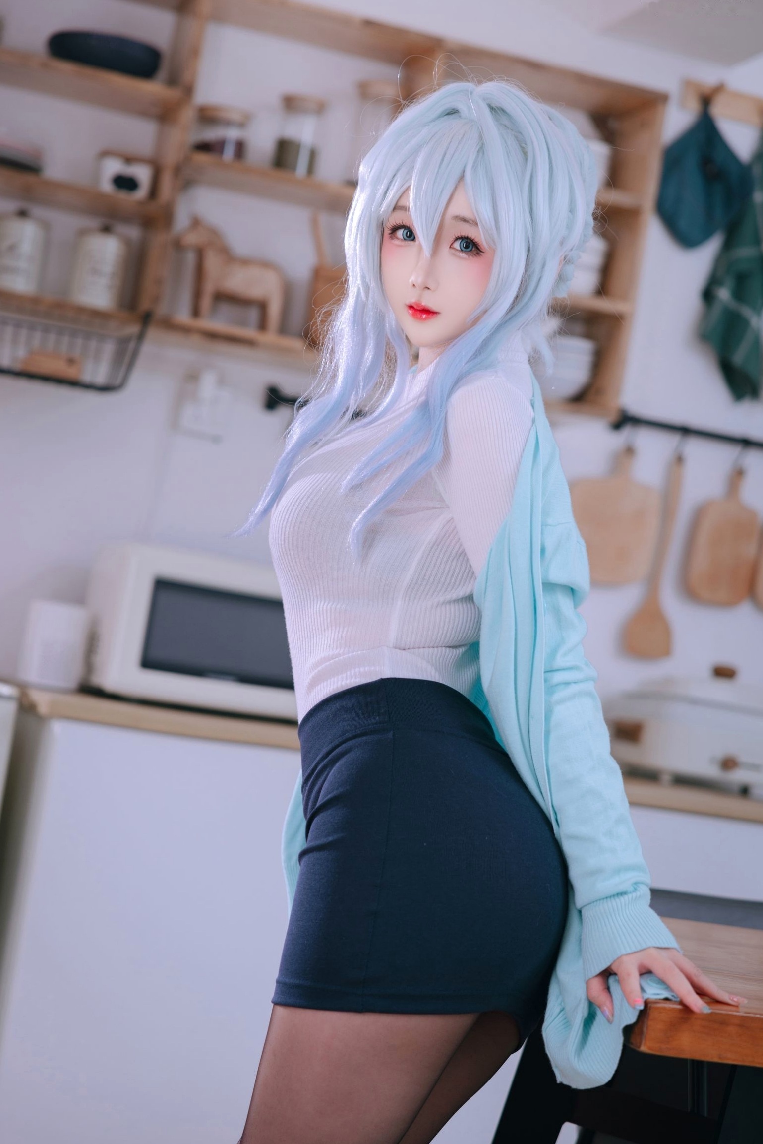 Gallery - 日奈娇-未亡人雪女角色扮演私房摄影，清冷蓝发魅惑性感内衣与居家美腿诱惑角色扮演性感私房照诱惑 女神私房照_秀色女神 - image 7
