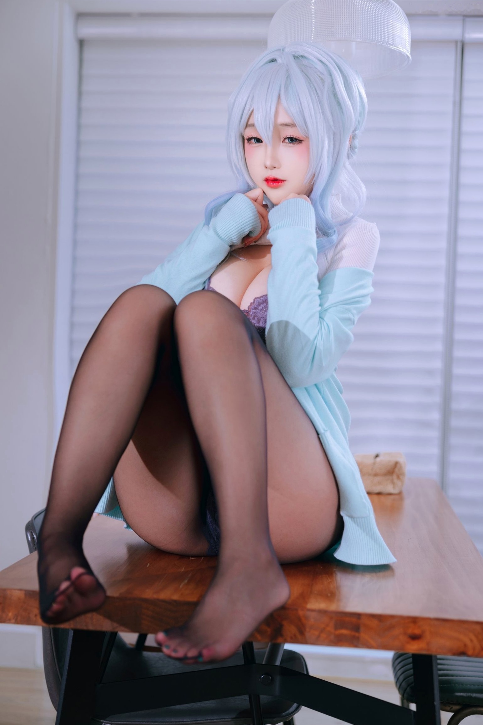 Gallery - 日奈娇-未亡人雪女角色扮演私房摄影，清冷蓝发魅惑性感内衣与居家美腿诱惑角色扮演性感私房照诱惑 女神私房照_秀色女神 - image 39