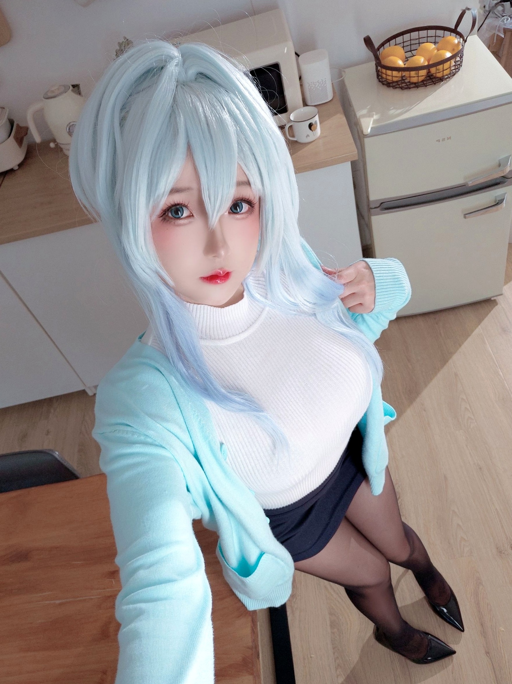 Gallery - 日奈娇-未亡人雪女角色扮演私房摄影，清冷蓝发魅惑性感内衣与居家美腿诱惑角色扮演性感私房照诱惑 女神私房照_秀色女神 - image 134