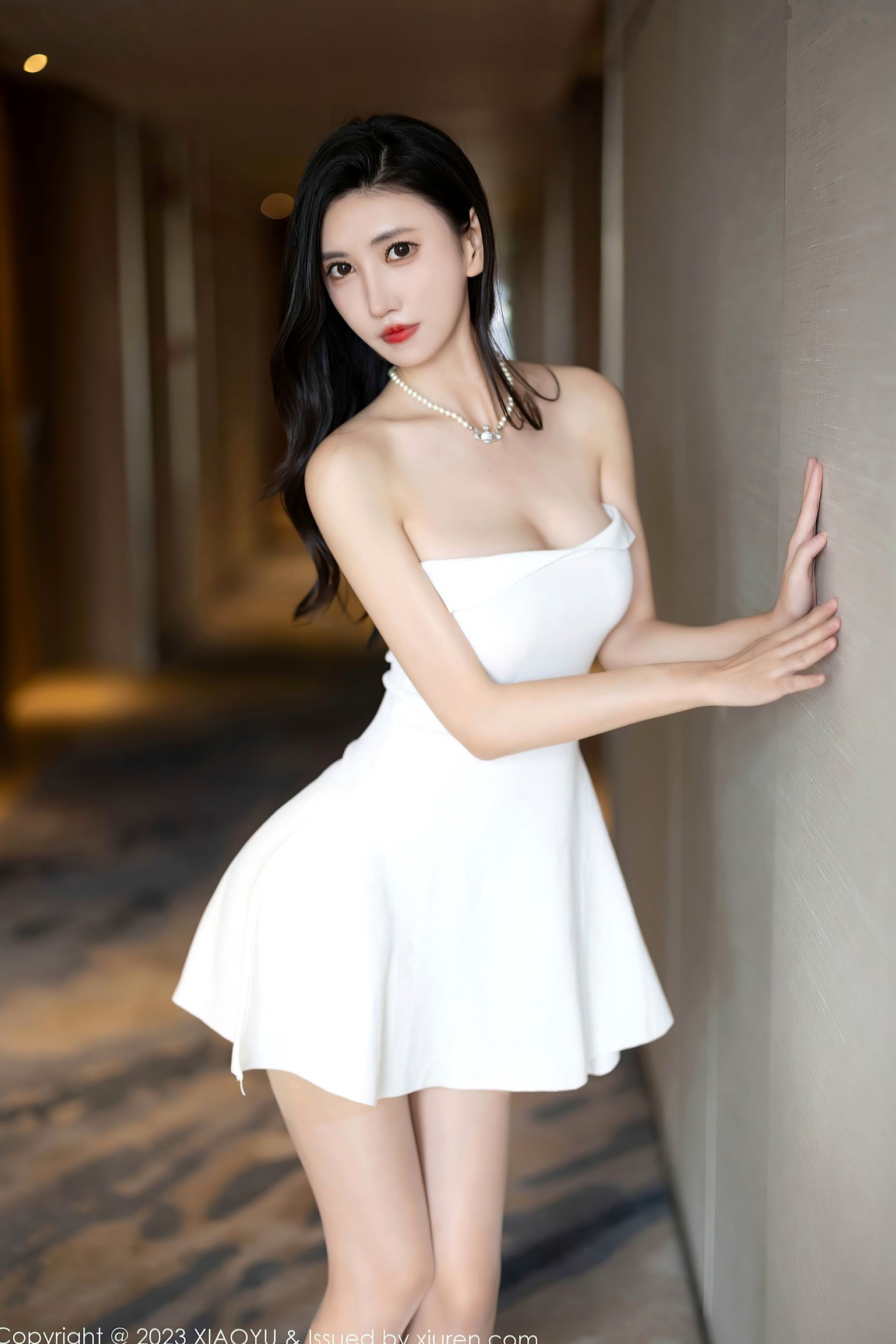 Gallery - XiaoYu语画界 - Painting World -1154-章芃芃-纯欲白色低胸短裙私房写真与性感珠链诱惑语画界 - Painting World 私房照性感气质诱惑尤物 女神私房照_秀色女神 - image 1