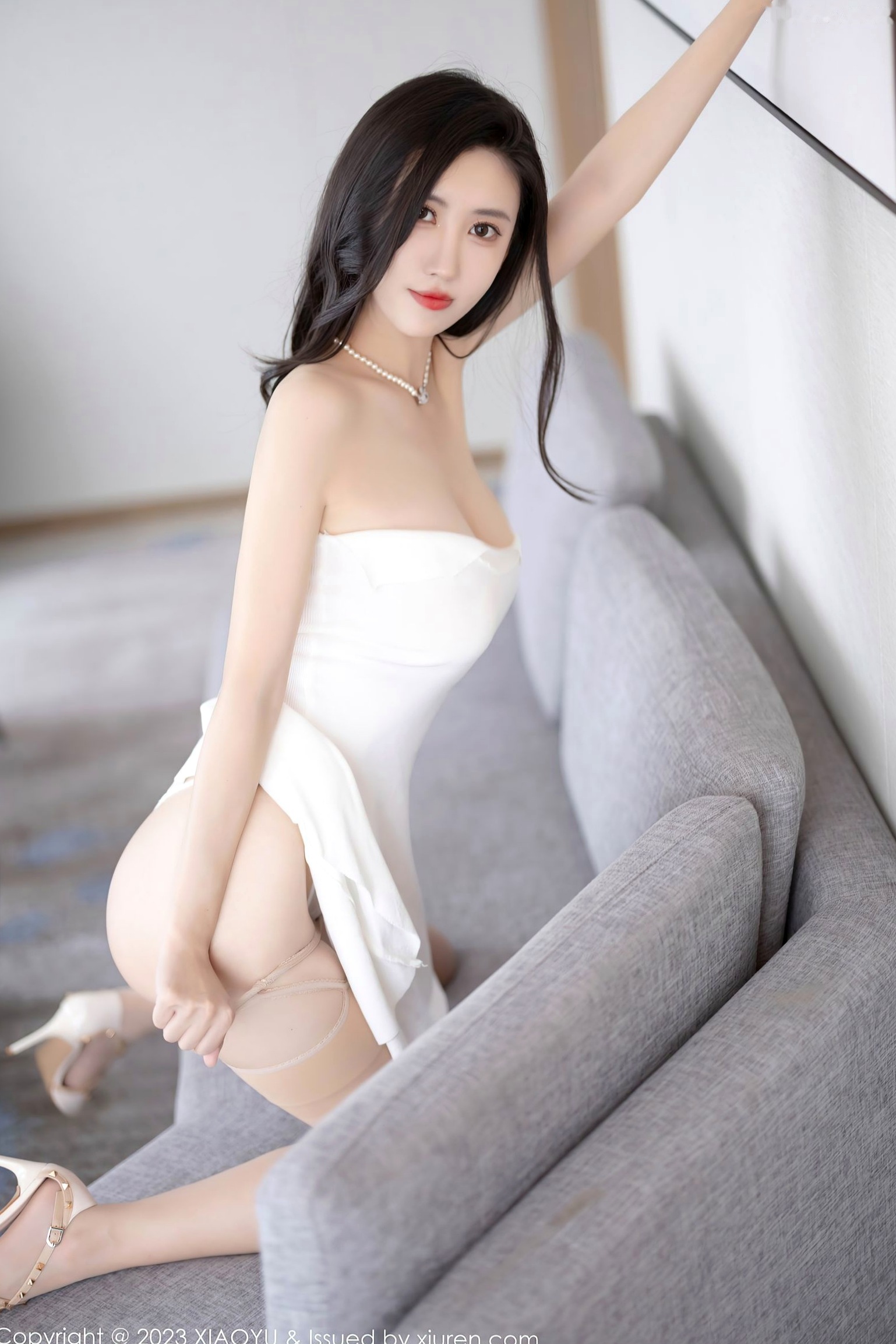 Gallery - XiaoYu语画界 - Painting World -1154-章芃芃-纯欲白色低胸短裙私房写真与性感珠链诱惑语画界 - Painting World 私房照性感气质诱惑尤物 女神私房照_秀色女神 - image 36