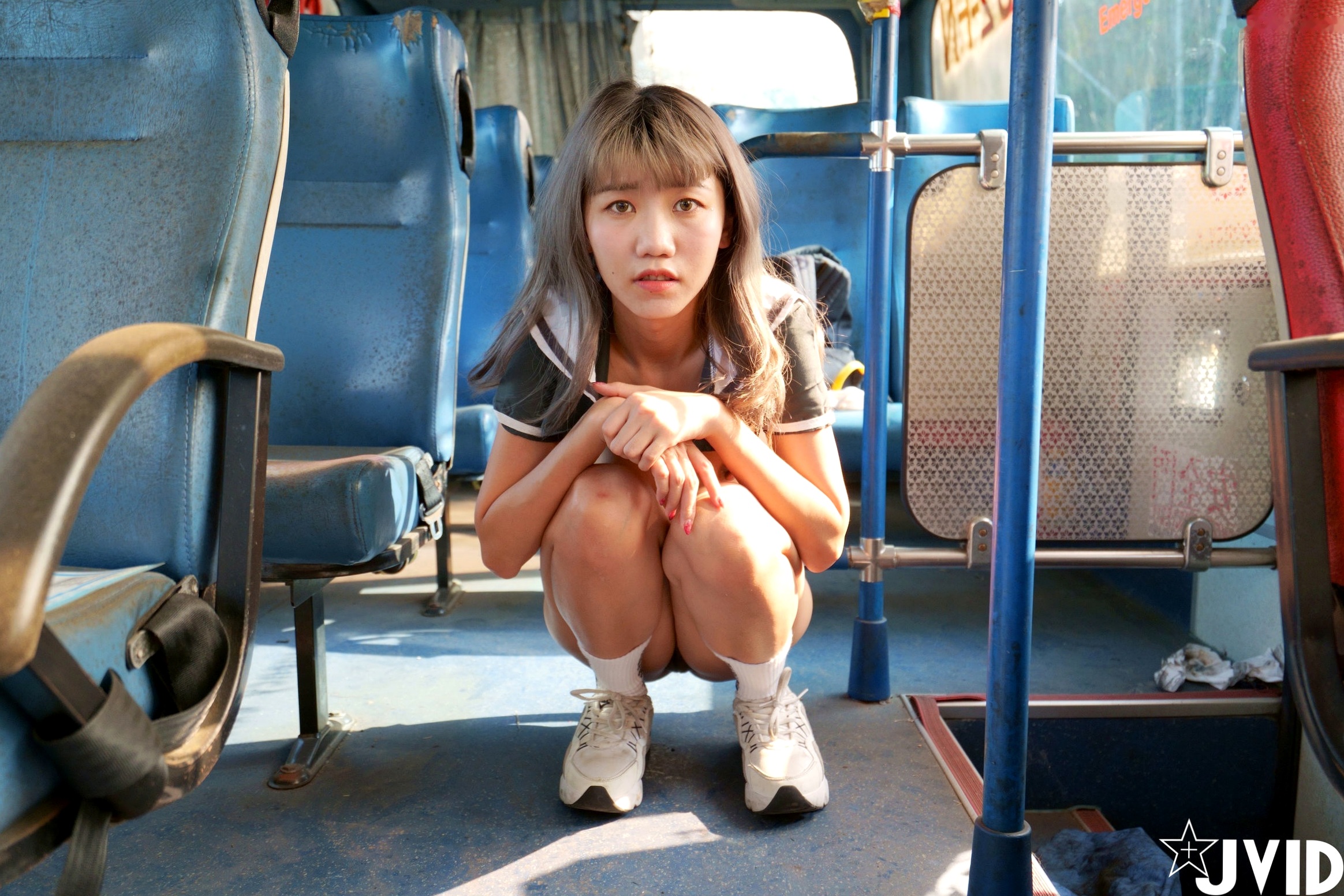 Gallery - JVID-伊芙蝶-真实公车角色扮演，极致诱惑大尺度处女丧失回忆录-2021.06.25JVID性感诱惑大尺度角色扮演 女神私房照_秀色女神 - image 68