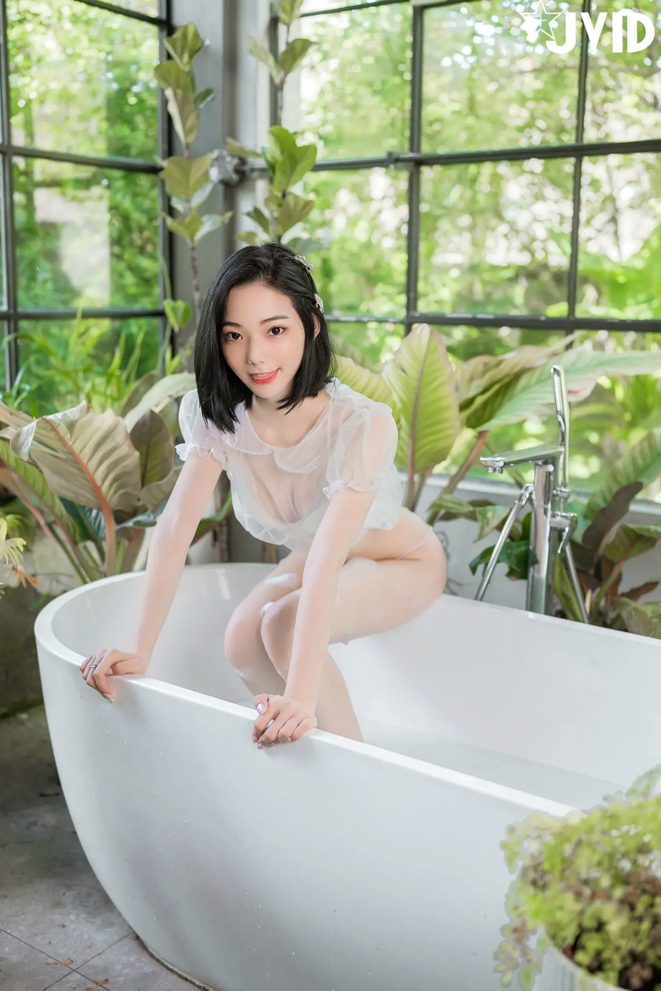 Gallery - [JVID] 啾啾 - 纯欲系女孩：粉色兔女郎俏皮诱惑与清爽浴室湿身泡泡浴系列JVID角色扮演浴室湿身性感诱惑 女神私房照_秀色女神 - image 23