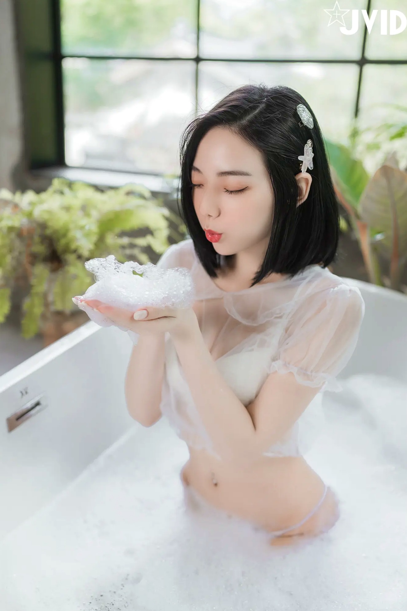 Gallery - [JVID] 啾啾 - 纯欲系女孩：粉色兔女郎俏皮诱惑与清爽浴室湿身泡泡浴系列JVID角色扮演浴室湿身性感诱惑 女神私房照_秀色女神 - image 47
