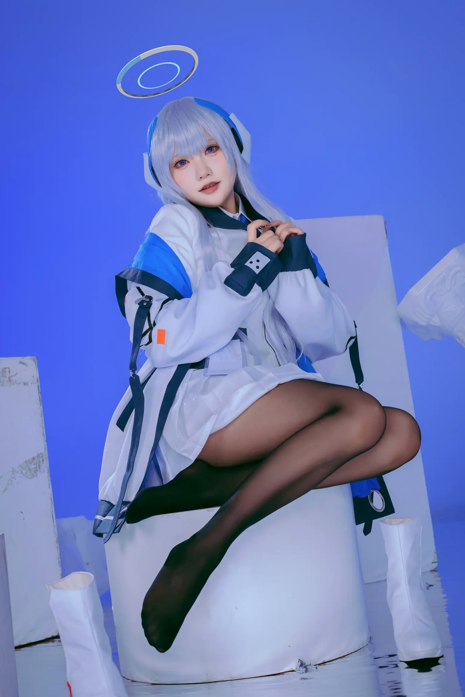 Gallery - 是一只熊仔 潮乃亚 蔚蓝档案角色Cosplay 绝美私房写真 内衣制服诱惑 二次元女神[100P]角色扮演性感内衣黑丝女神 女神私房照_秀色女神 - image 2