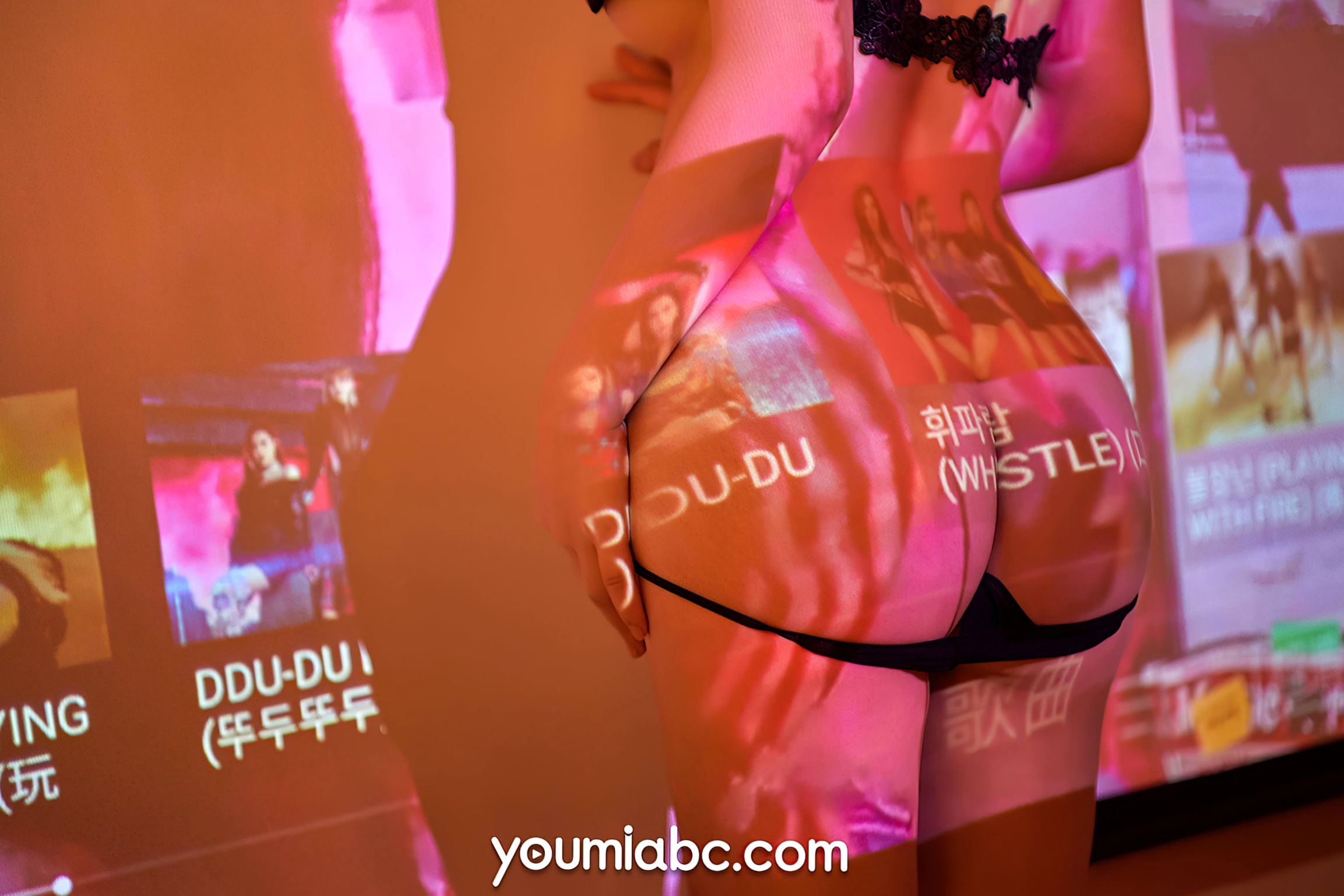 Gallery - YouMi尤蜜：绯月樱Cherry《迷情特写》光影艺术感私房，性感黑色内衣展现迷人曲线，氛围感大尺度写真（2020.06.28）尤蜜荟 - Chiness Model 性感私房照内衣大尺度 女神私房照_秀色女神 - image 20