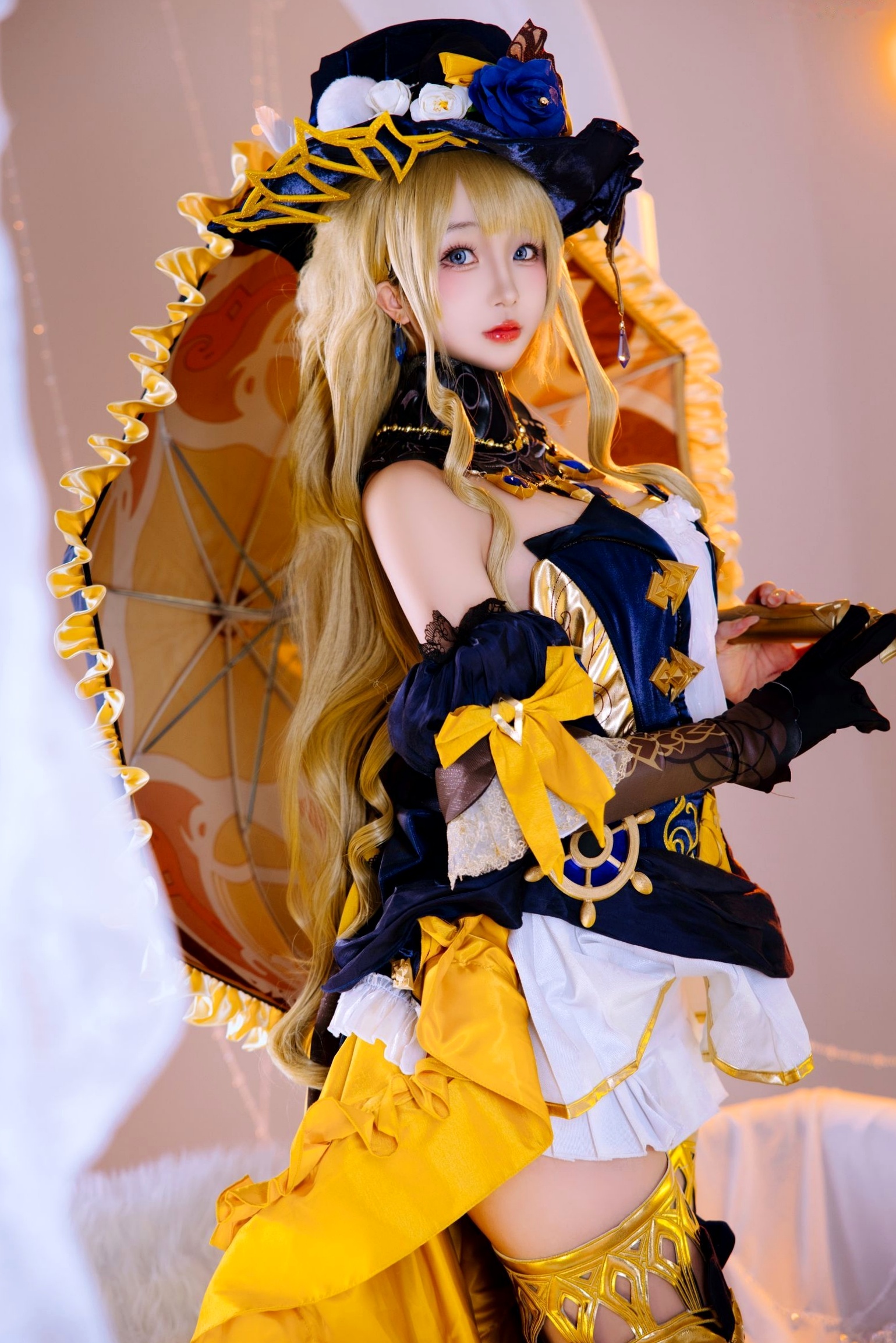 Gallery - 日奈娇《原神》娜维娅Cosplay精品写真，华丽礼服与私房性感视觉盛宴，角色还原与身材福利完美结合角色扮演童颜巨乳诱惑性感私房照 女神私房照_秀色女神 - image 4