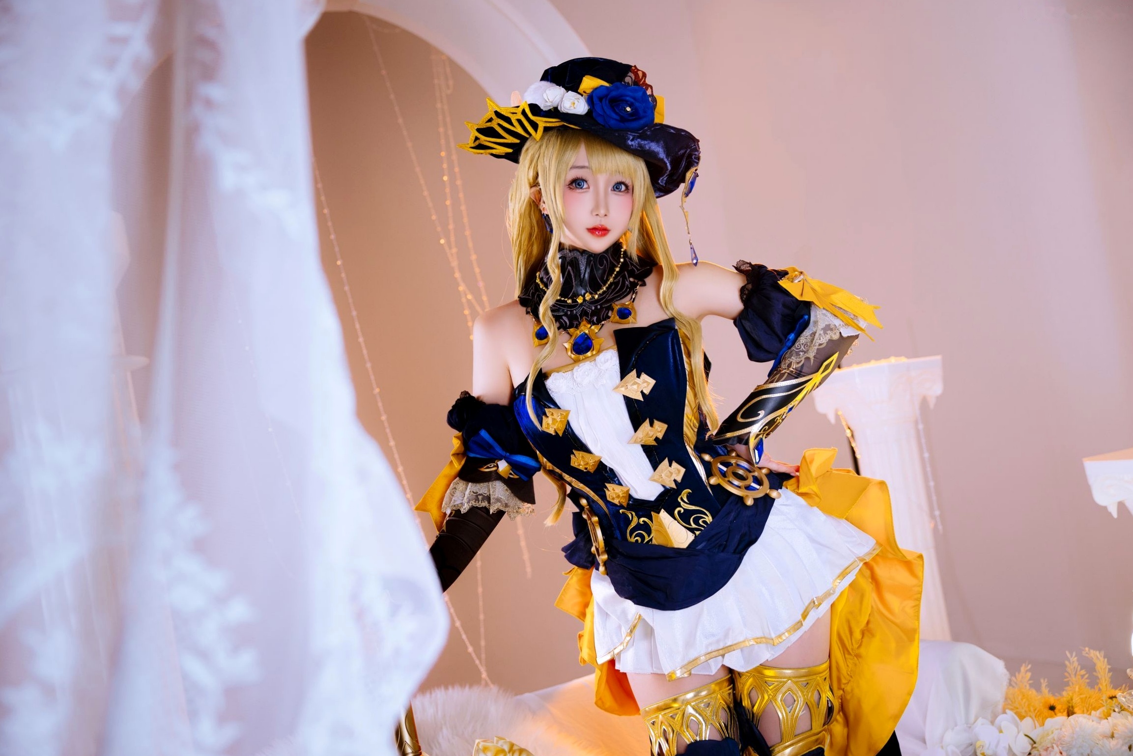 Gallery - 日奈娇《原神》娜维娅Cosplay精品写真，华丽礼服与私房性感视觉盛宴，角色还原与身材福利完美结合角色扮演童颜巨乳诱惑性感私房照 女神私房照_秀色女神 - image 5