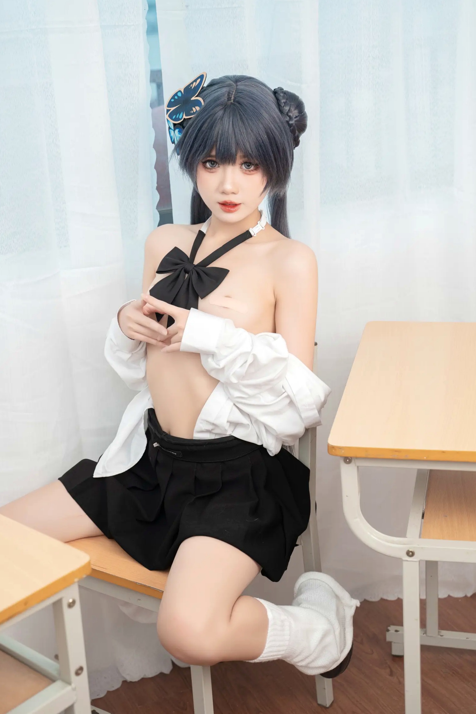 Gallery - PoppaChan扮演蓝色档案岐沙希，JK校服诱惑教室私房，精致还原与大胆尺度碰撞，可爱与性感并存的绝美Cosplay佳作[40P]角色扮演校服诱惑私房照 女神私房照_秀色女神 - image 10
