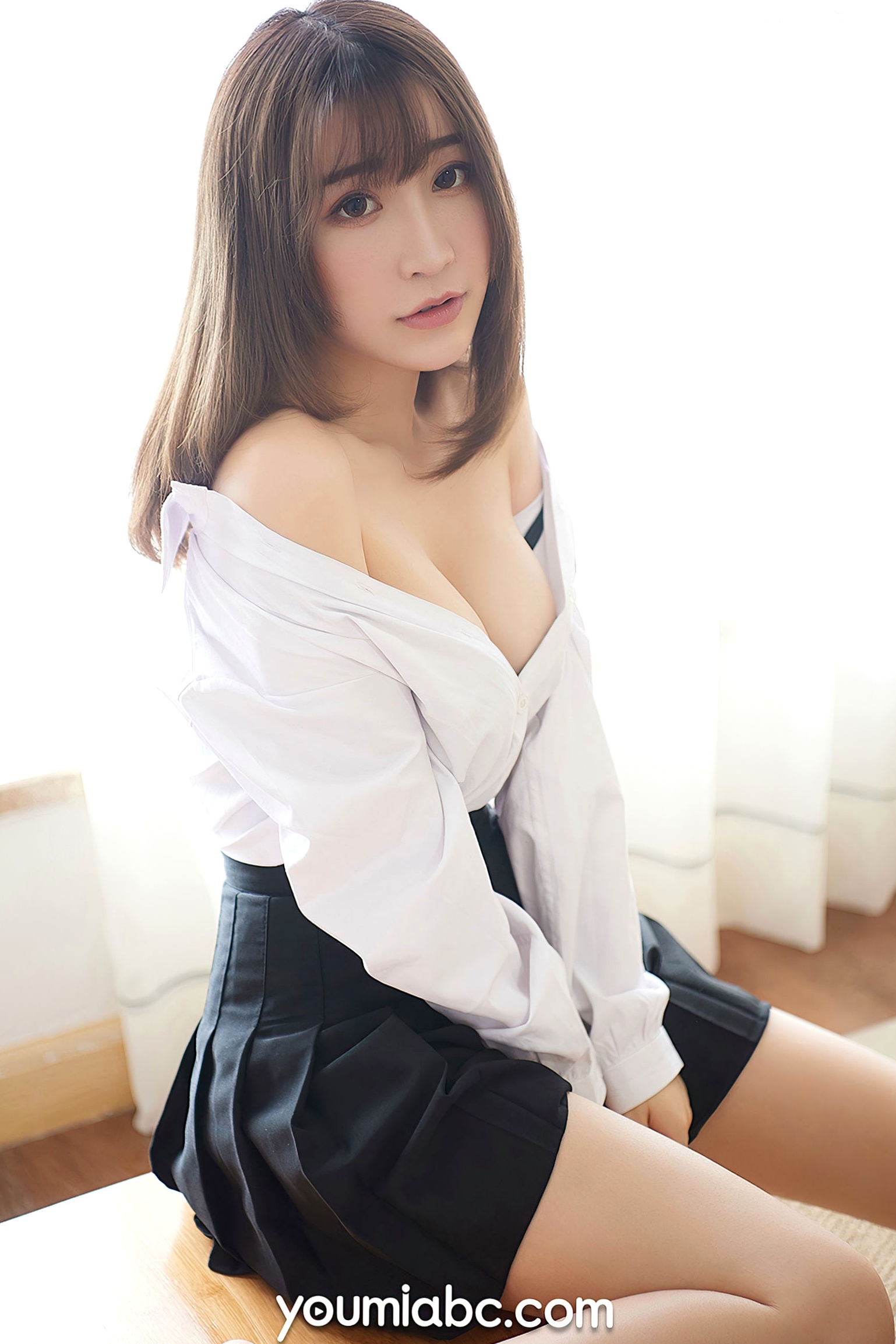 Gallery - YouMi尤蜜：绯月樱Cherry私房写真，清纯学生妹制服诱惑，极致美腿与白嫩肌肤，无圣光尺度大，尽显灵动撩人风采尤蜜荟 - Chiness Model 制服校服诱惑白嫩性感 女神私房照_秀色女神 - image 33