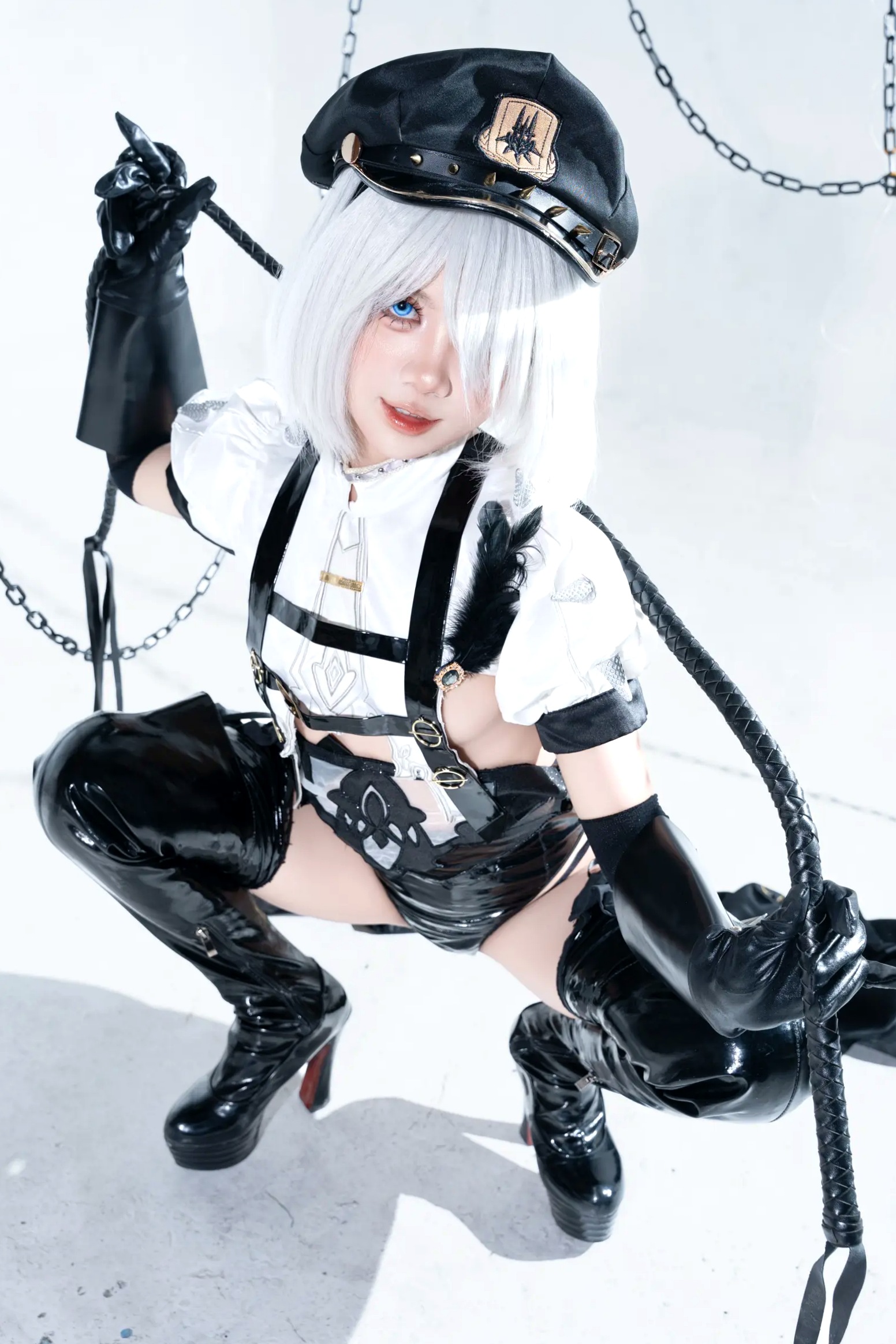 Gallery - PoppaChan - 2B Police制服诱惑，冷艳Cosplay，皮衣锁链绝美身材，极致性感唯美大尺度摄影角色扮演制服诱惑大尺度气质 女神私房照_秀色女神 - image 11