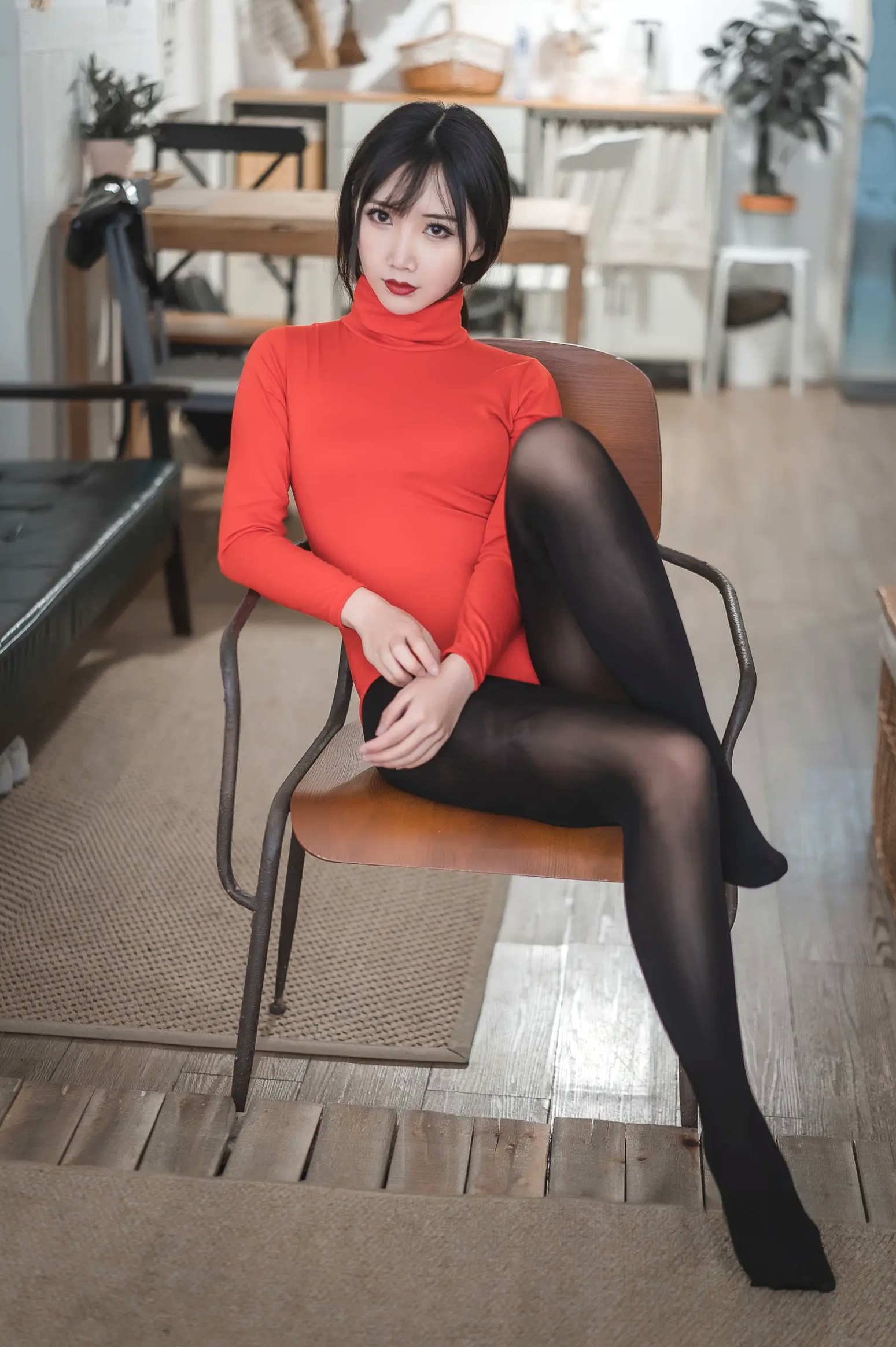 Gallery - Coser面饼仙儿 - 红色紧身衣连体袜诱惑私房照，修长美腿御姐范，性感黑丝写真[20P]诱惑丝袜私房照美腿性感 女神私房照_秀色女神 - image 16
