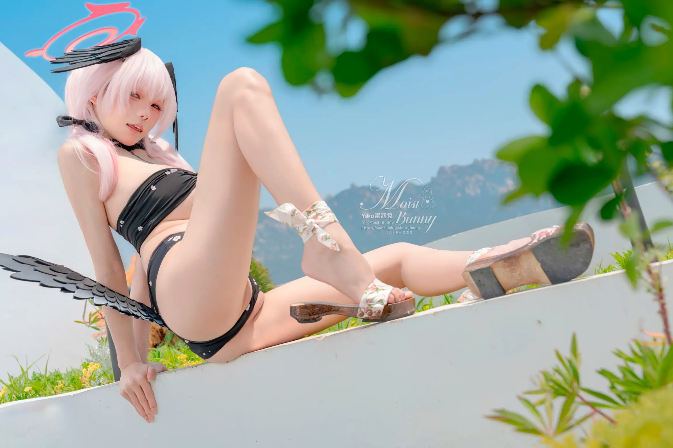 Gallery - 咬一口兔娘 - 下江小春 泳装COSPLAY，清纯治愈系天使在泳池边，极致诱惑的二次元角色扮演大尺度私房照 [95P]角色扮演萌系治愈系泳池私房照 女神私房照_秀色女神 - image 25