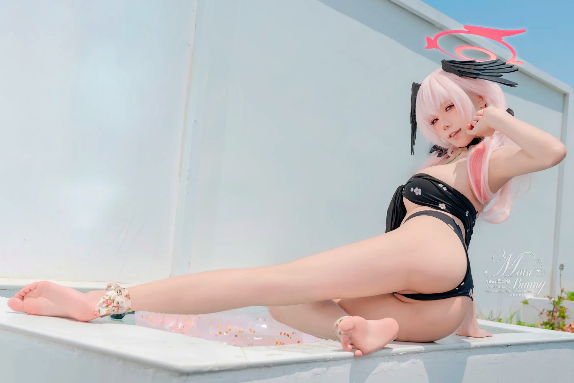 Gallery - 咬一口兔娘 - 下江小春 泳装COSPLAY，清纯治愈系天使在泳池边，极致诱惑的二次元角色扮演大尺度私房照 [95P]角色扮演萌系治愈系泳池私房照 女神私房照_秀色女神 - image 46