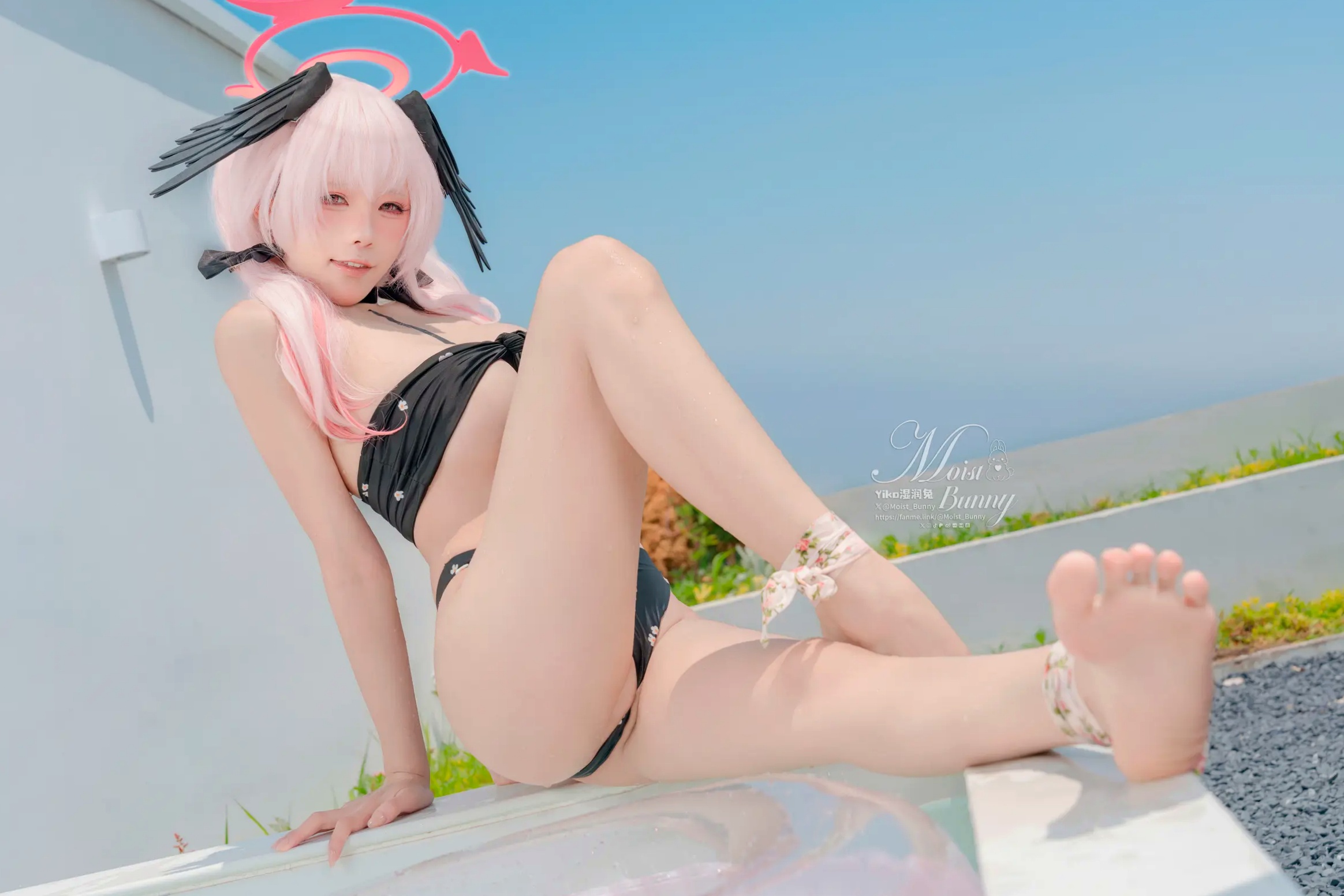 Gallery - 咬一口兔娘 - 下江小春 泳装COSPLAY，清纯治愈系天使在泳池边，极致诱惑的二次元角色扮演大尺度私房照 [95P]角色扮演萌系治愈系泳池私房照 女神私房照_秀色女神 - image 63