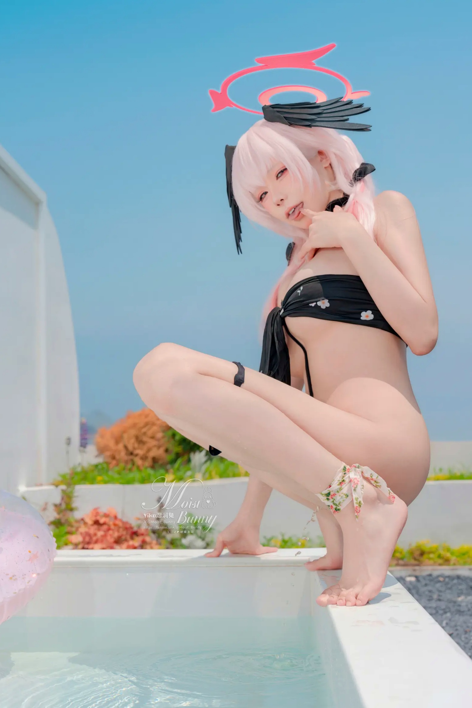 Gallery - 咬一口兔娘 - 下江小春 泳装COSPLAY，清纯治愈系天使在泳池边，极致诱惑的二次元角色扮演大尺度私房照 [95P]角色扮演萌系治愈系泳池私房照 女神私房照_秀色女神 - image 73