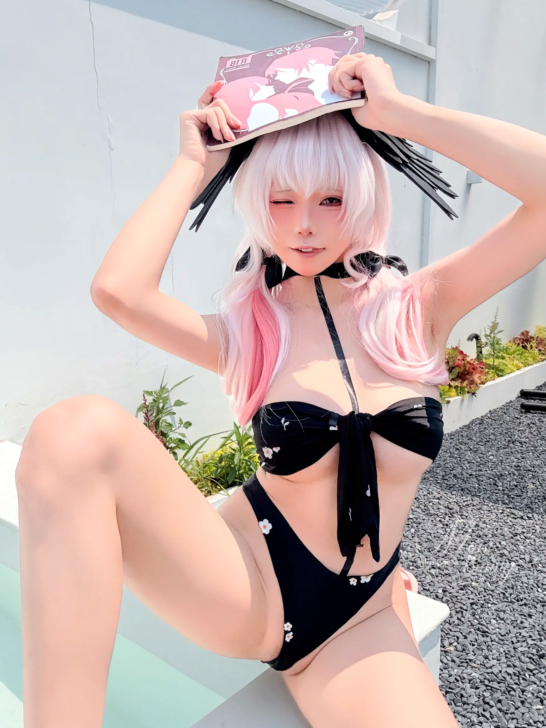 Gallery - 咬一口兔娘 - 下江小春 泳装COSPLAY，清纯治愈系天使在泳池边，极致诱惑的二次元角色扮演大尺度私房照 [95P]角色扮演萌系治愈系泳池私房照 女神私房照_秀色女神 - image 80