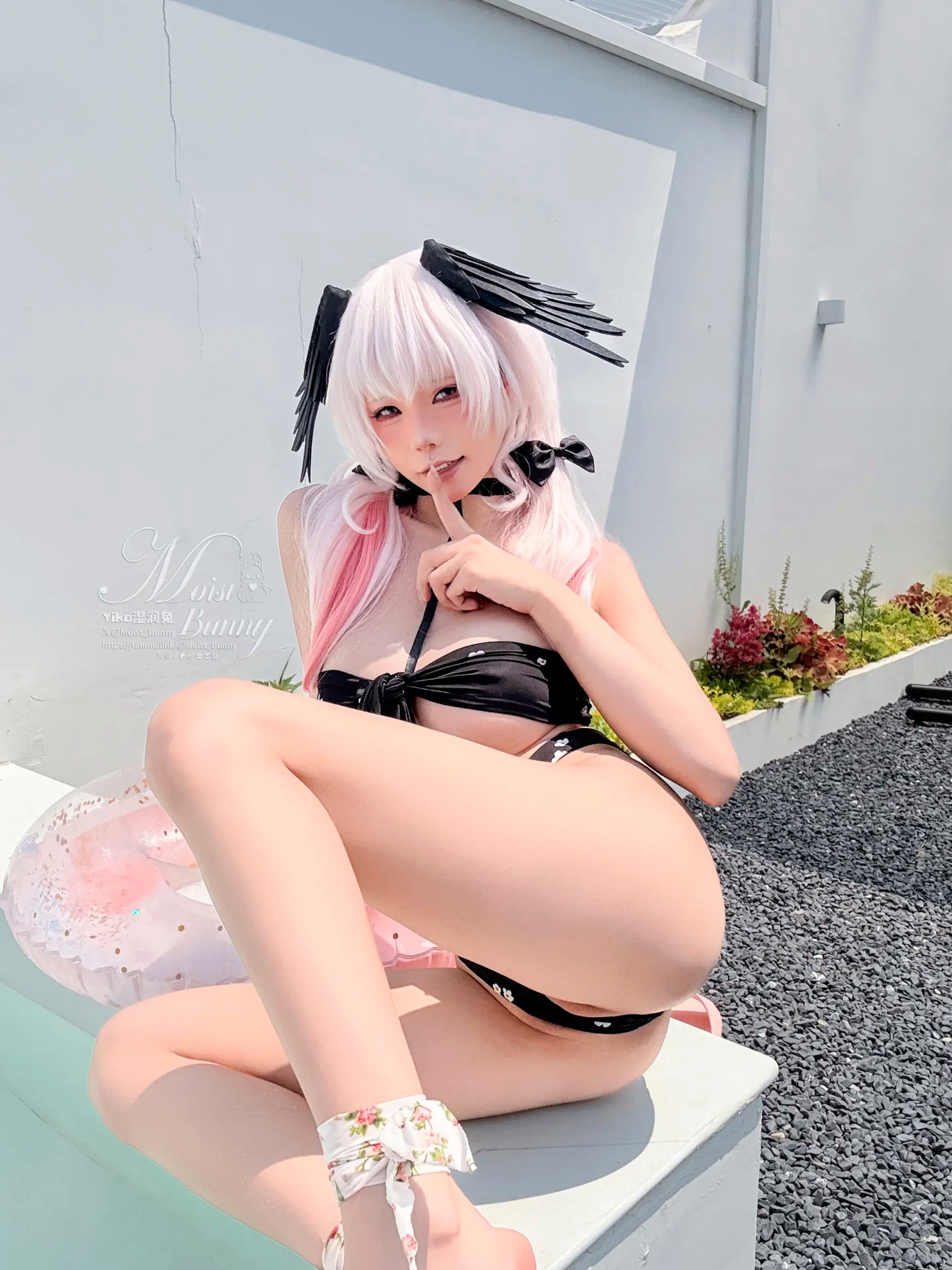 Gallery - 咬一口兔娘 - 下江小春 泳装COSPLAY，清纯治愈系天使在泳池边，极致诱惑的二次元角色扮演大尺度私房照 [95P]角色扮演萌系治愈系泳池私房照 女神私房照_秀色女神 - image 82