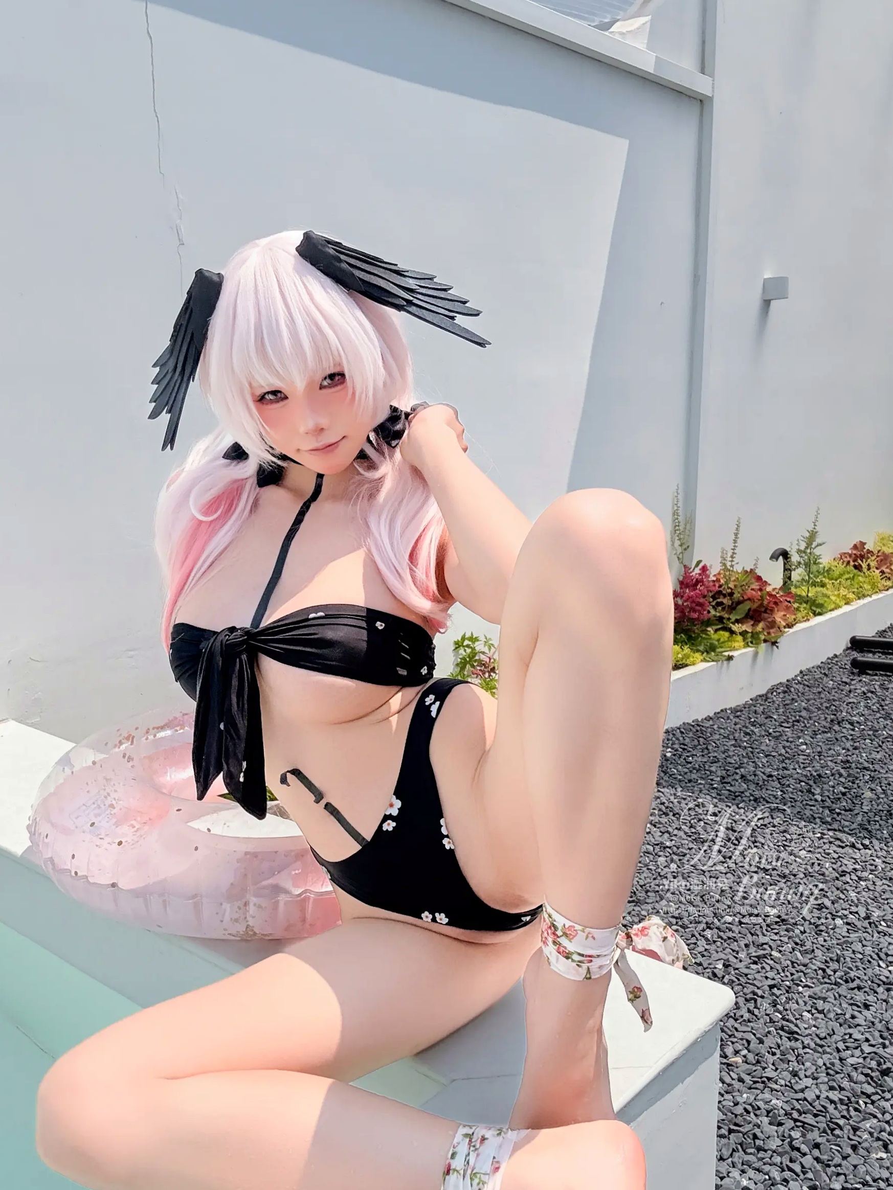 Gallery - 咬一口兔娘 - 下江小春 泳装COSPLAY，清纯治愈系天使在泳池边，极致诱惑的二次元角色扮演大尺度私房照 [95P]角色扮演萌系治愈系泳池私房照 女神私房照_秀色女神 - image 83