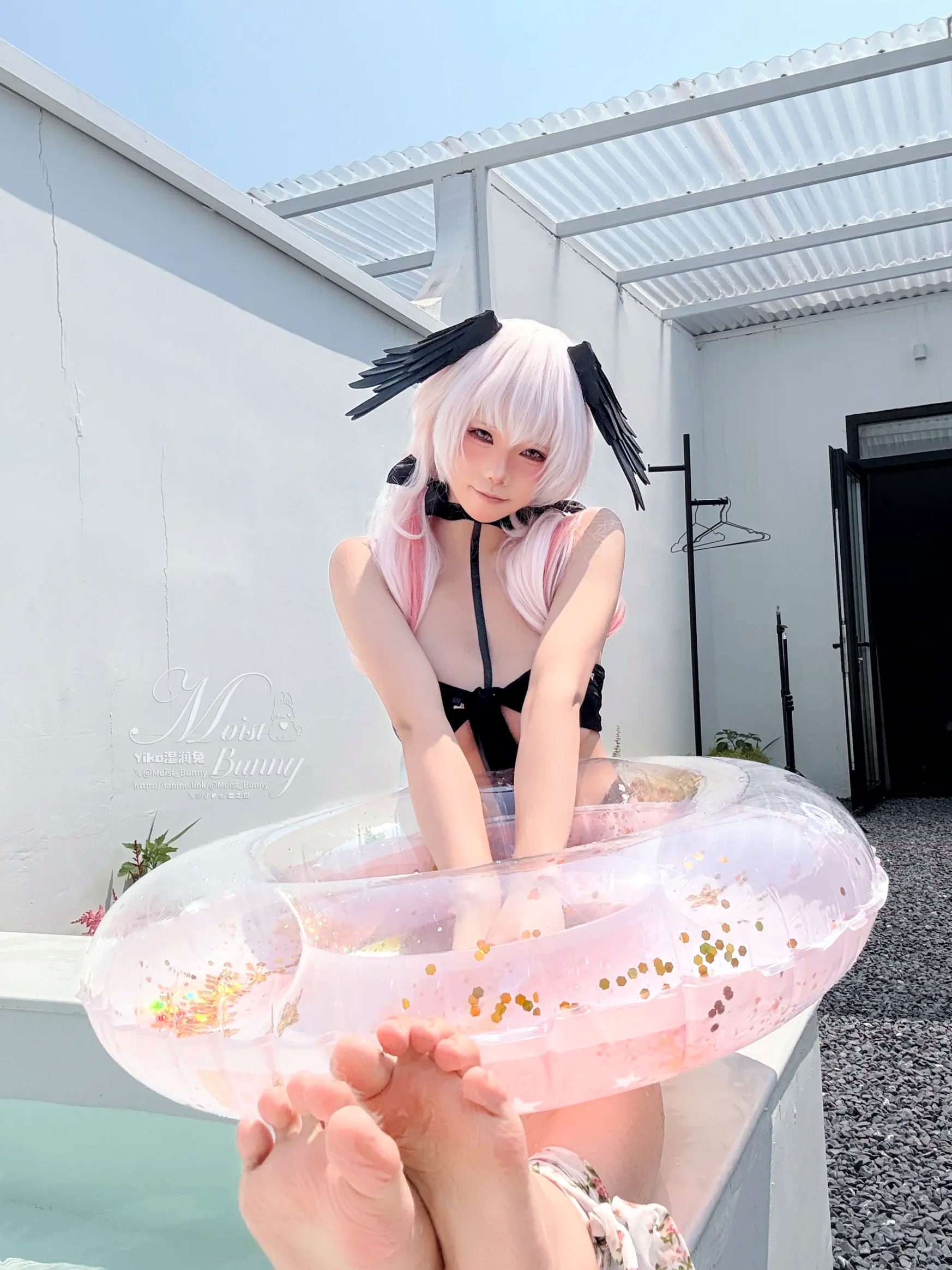 Gallery - 咬一口兔娘 - 下江小春 泳装COSPLAY，清纯治愈系天使在泳池边，极致诱惑的二次元角色扮演大尺度私房照 [95P]角色扮演萌系治愈系泳池私房照 女神私房照_秀色女神 - image 84