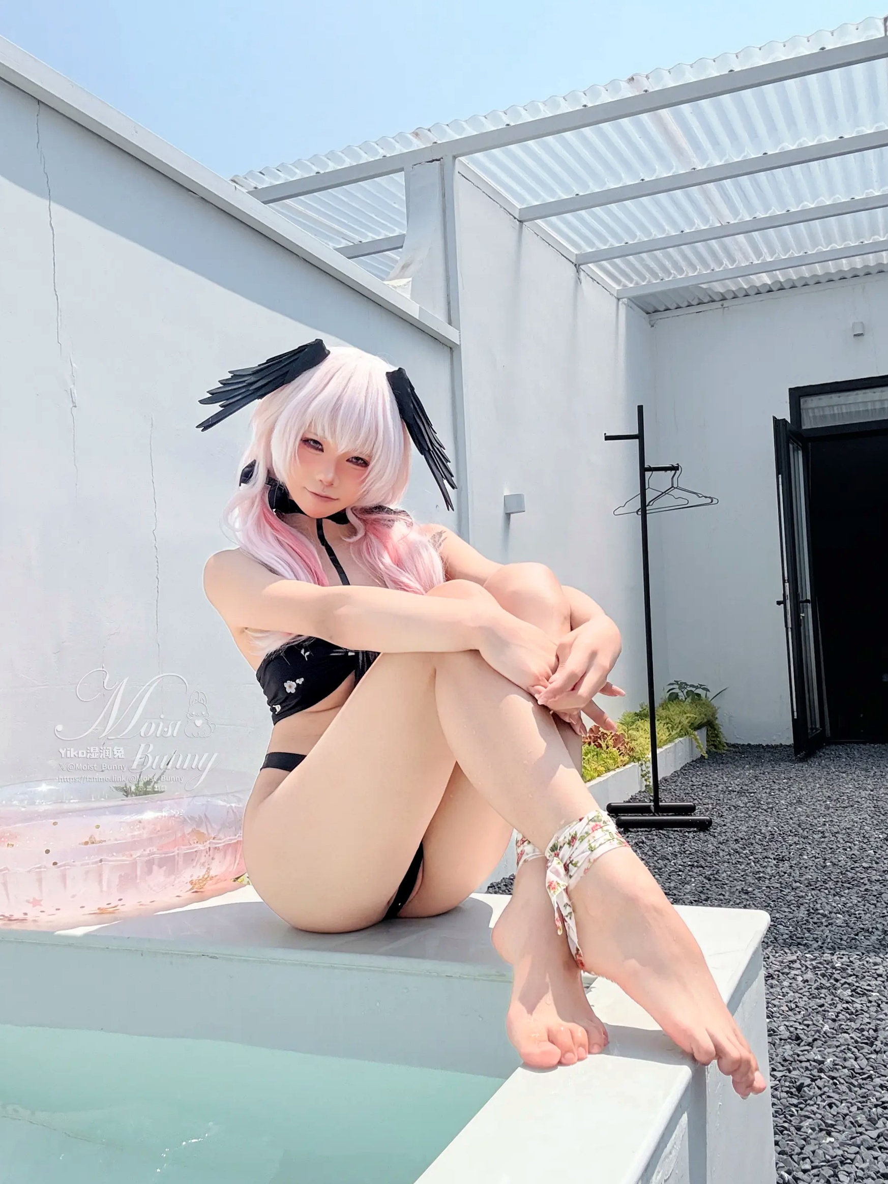 Gallery - 咬一口兔娘 - 下江小春 泳装COSPLAY，清纯治愈系天使在泳池边，极致诱惑的二次元角色扮演大尺度私房照 [95P]角色扮演萌系治愈系泳池私房照 女神私房照_秀色女神 - image 90