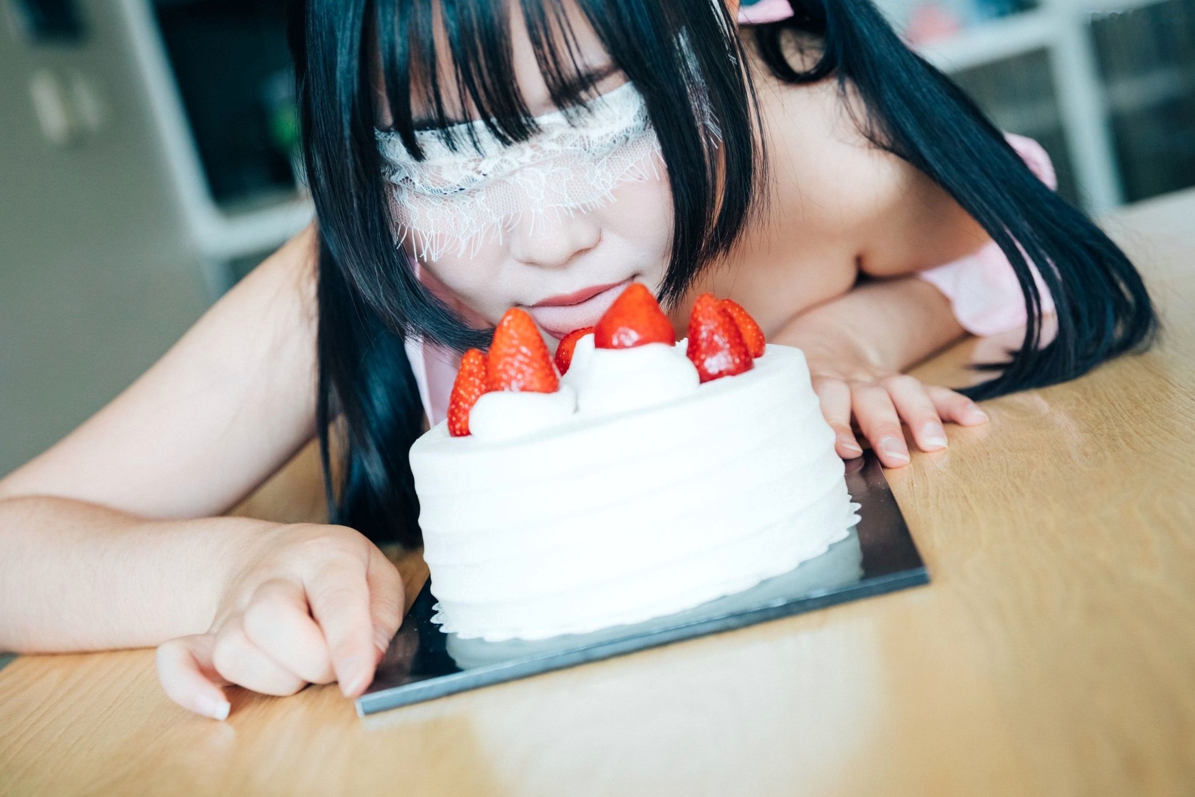 Gallery - 韩国美女Min-Min私房写真：蕾丝眼罩居家诱惑，浴室与甜美派对的多面魅力《品尝我吧-Taste-Me-Loozy》性感诱惑私房照韩国家居 女神私房照_秀色女神 - image 5