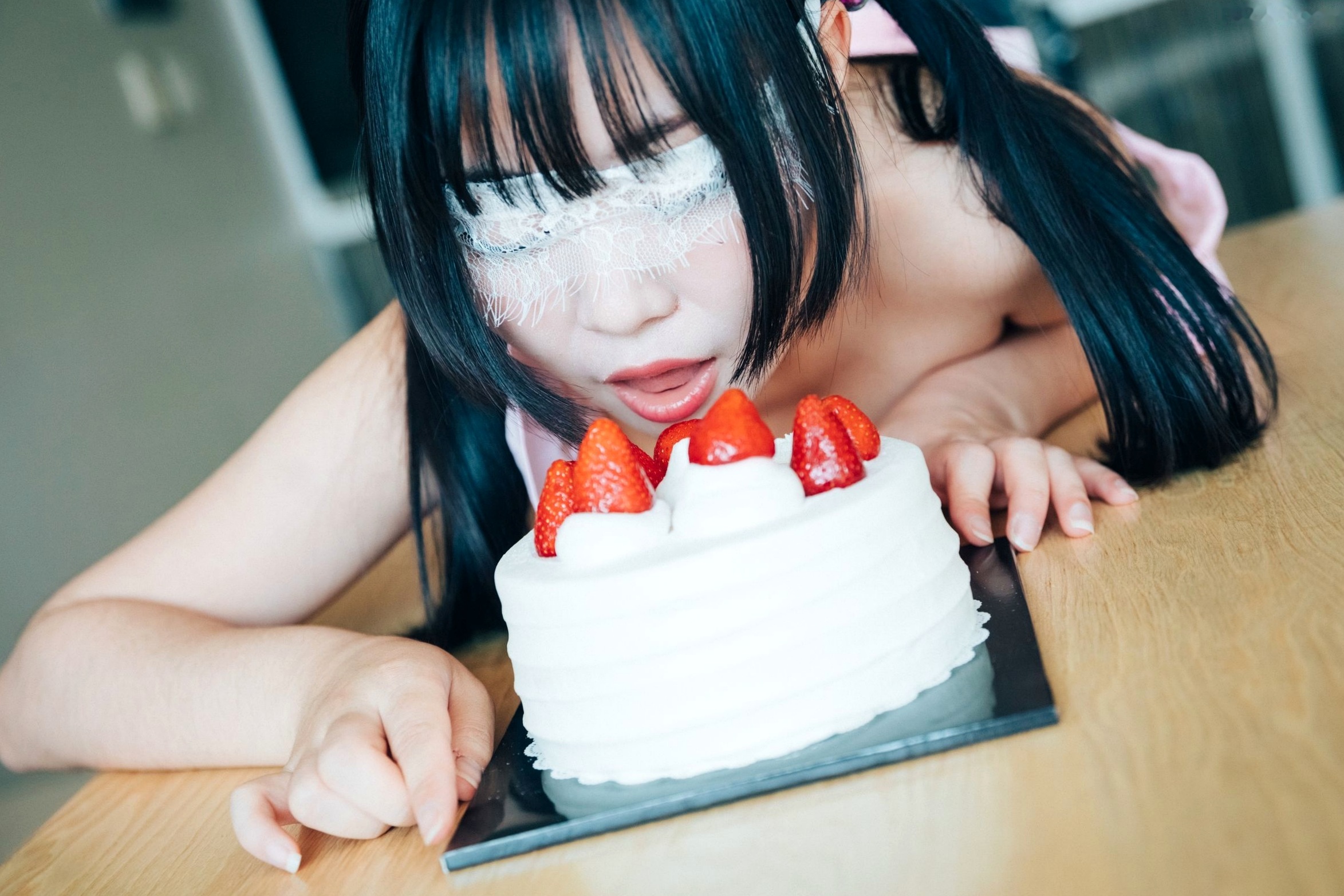 Gallery - 韩国美女Min-Min私房写真：蕾丝眼罩居家诱惑，浴室与甜美派对的多面魅力《品尝我吧-Taste-Me-Loozy》性感诱惑私房照韩国家居 女神私房照_秀色女神 - image 6