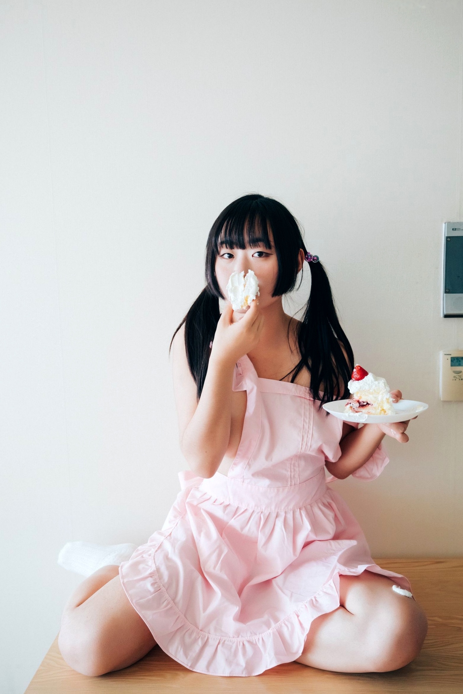 Gallery - 韩国美女Min-Min私房写真：蕾丝眼罩居家诱惑，浴室与甜美派对的多面魅力《品尝我吧-Taste-Me-Loozy》性感诱惑私房照韩国家居 女神私房照_秀色女神 - image 13