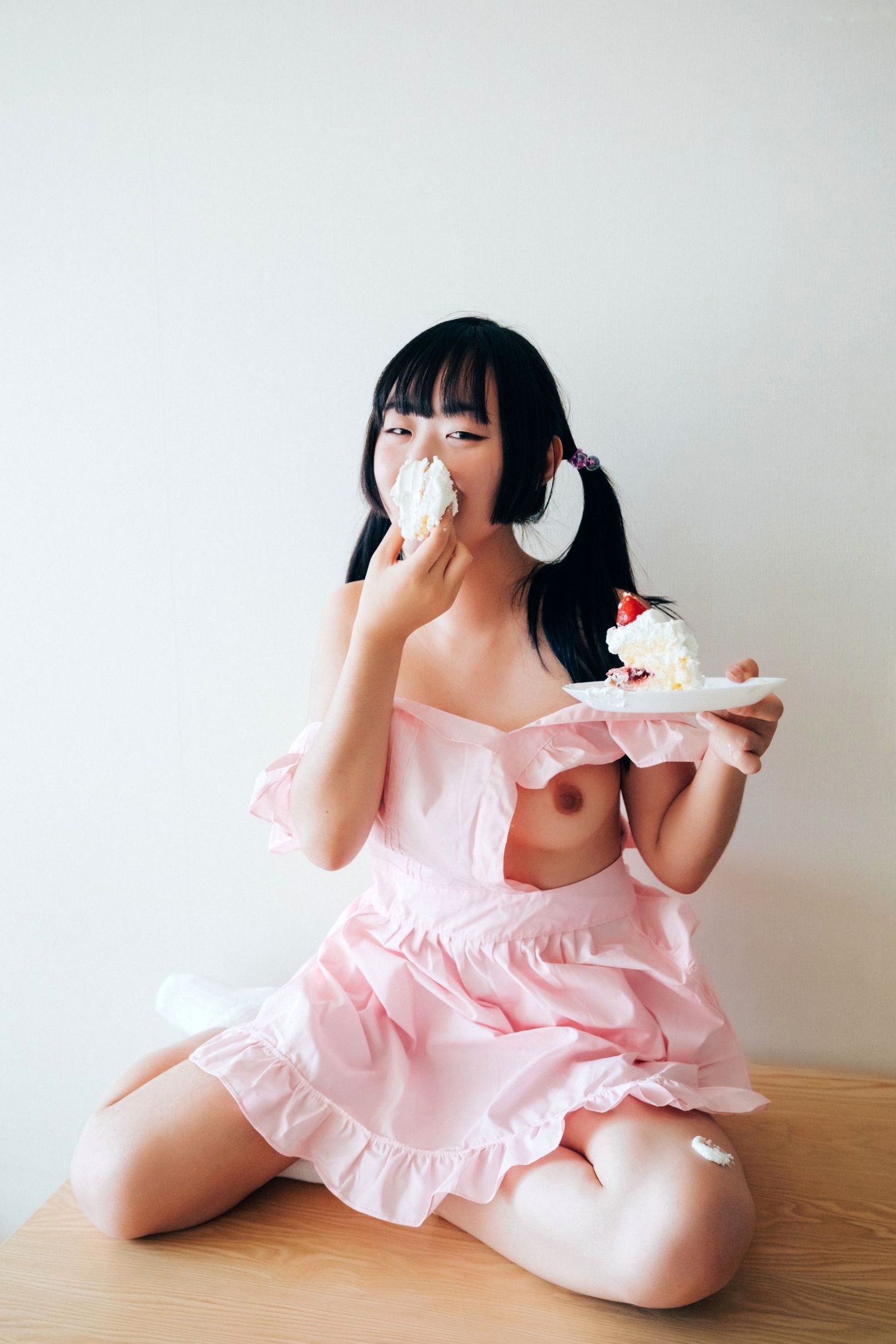 Gallery - 韩国美女Min-Min私房写真：蕾丝眼罩居家诱惑，浴室与甜美派对的多面魅力《品尝我吧-Taste-Me-Loozy》性感诱惑私房照韩国家居 女神私房照_秀色女神 - image 14