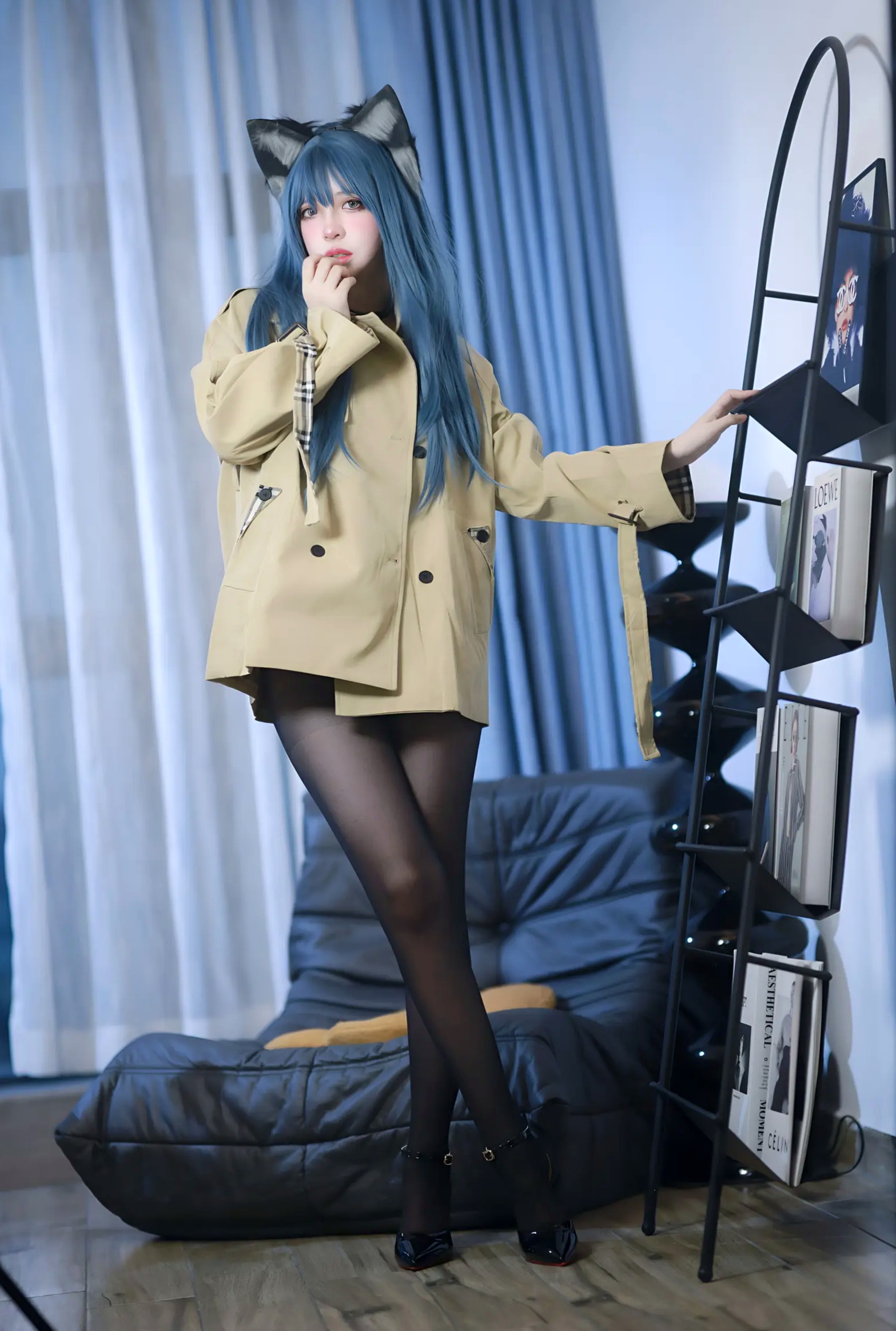 Gallery - 疯猫ss - 猫耳绑带束缚，冷艳蓝发Cosplay潮流私房，大尺度黑丝美腿诱惑写真性感角色扮演黑丝私房照大尺度 女神私房照_秀色女神 - image 29