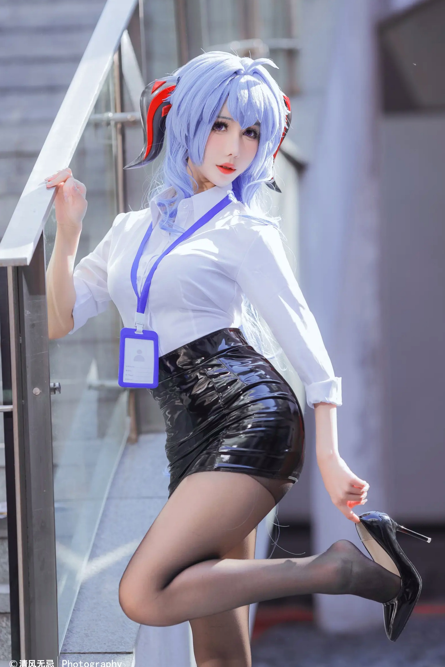 Gallery - 仙女月 - 原神甘雨OL职场风，干练白衬衫搭配修长丝袜，极品颜值cosplay写真角色扮演黑丝制服气质美腿 女神私房照_秀色女神 - image 4