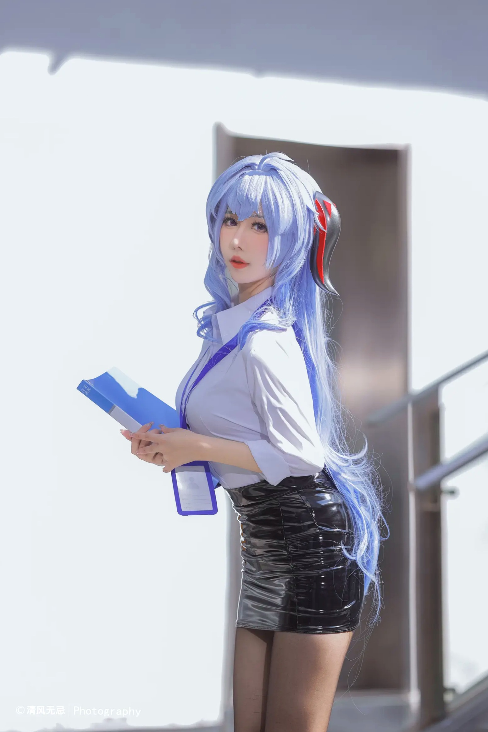 Gallery - 仙女月 - 原神甘雨OL职场风，干练白衬衫搭配修长丝袜，极品颜值cosplay写真角色扮演黑丝制服气质美腿 女神私房照_秀色女神 - image 6