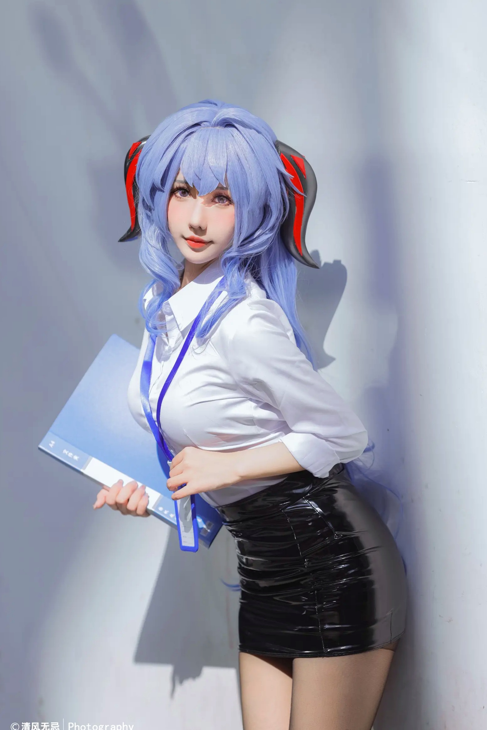 Gallery - 仙女月 - 原神甘雨OL职场风，干练白衬衫搭配修长丝袜，极品颜值cosplay写真角色扮演黑丝制服气质美腿 女神私房照_秀色女神 - image 7