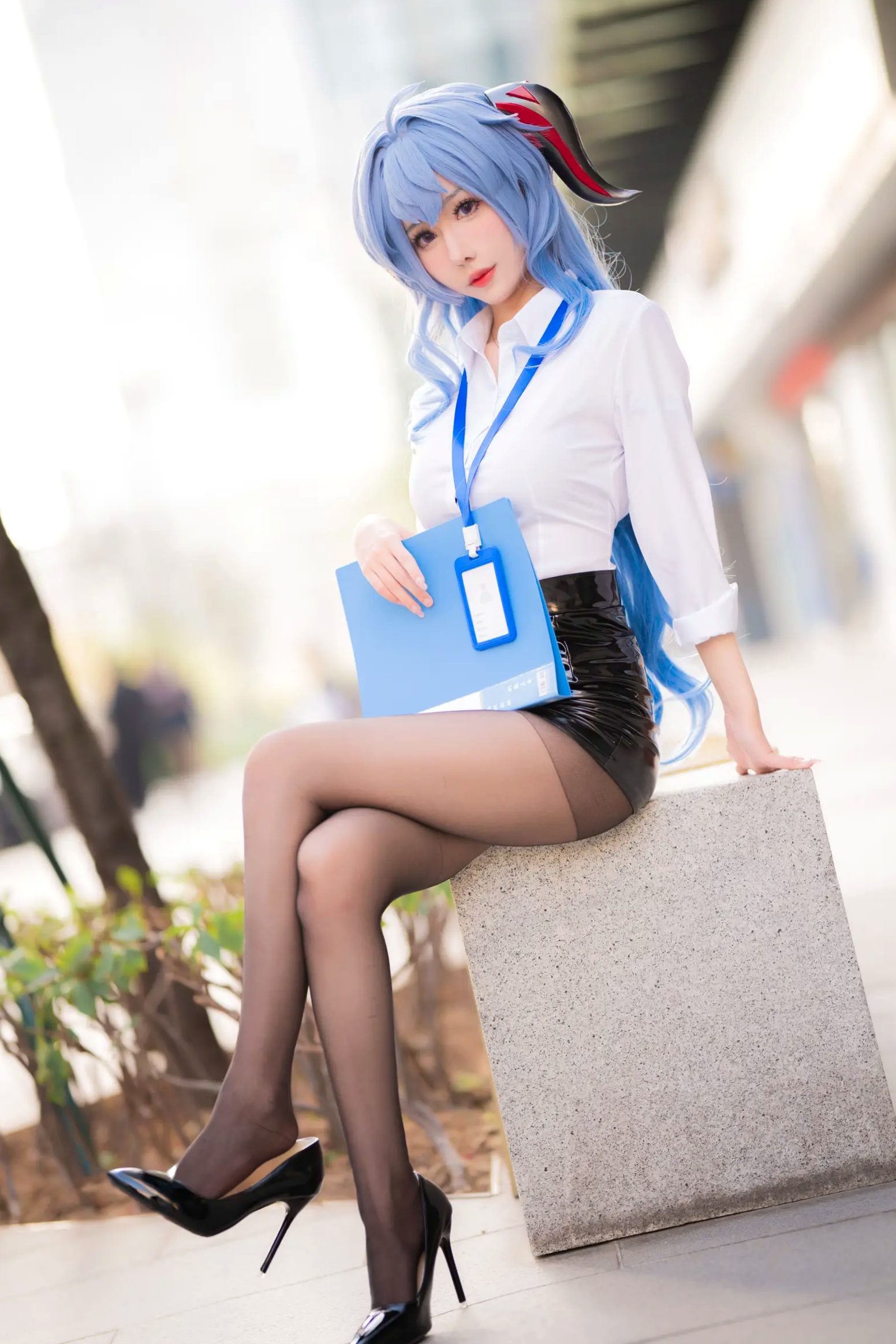 Gallery - 仙女月 - 原神甘雨OL职场风，干练白衬衫搭配修长丝袜，极品颜值cosplay写真角色扮演黑丝制服气质美腿 女神私房照_秀色女神 - image 13