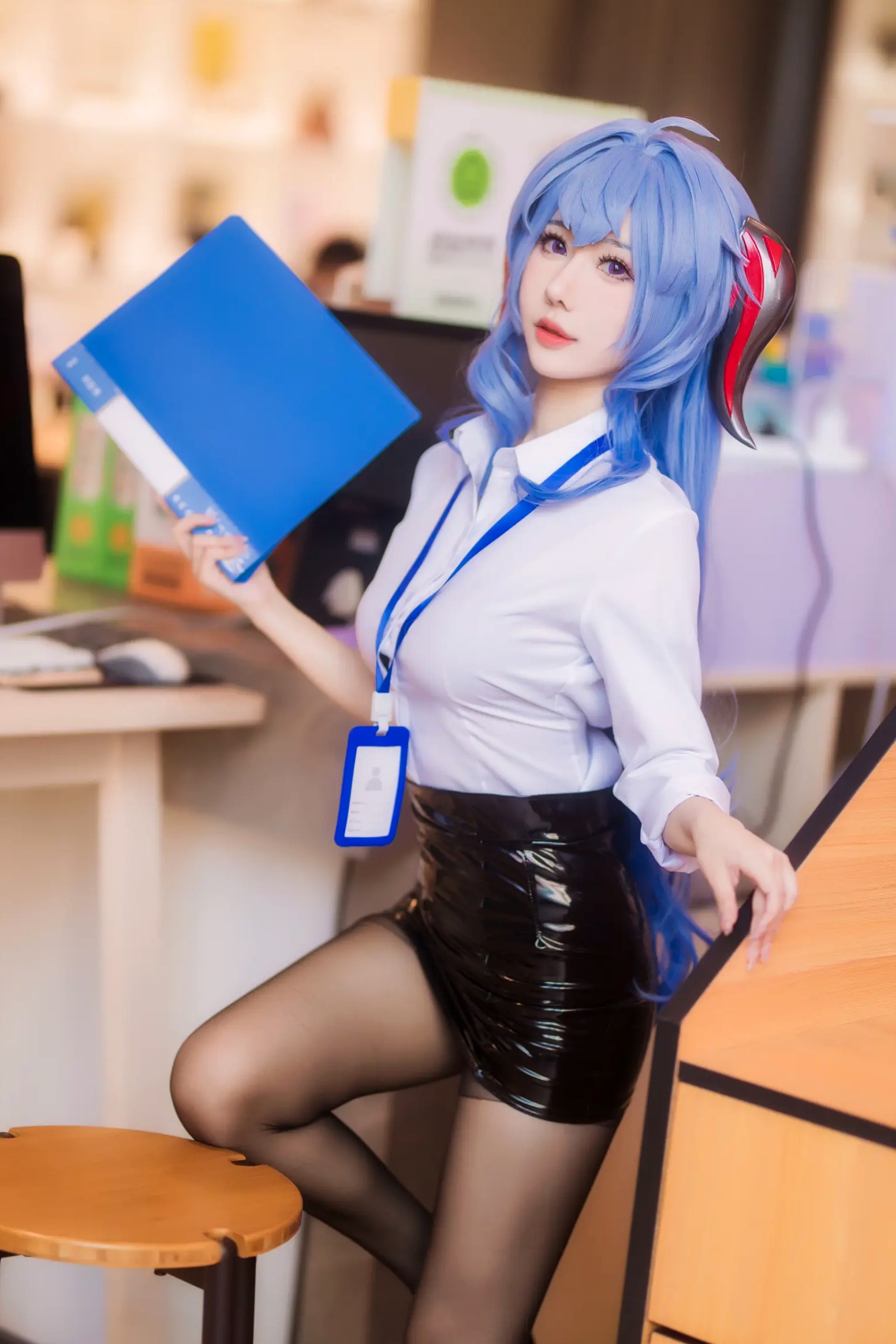 Gallery - 仙女月 - 原神甘雨OL职场风，干练白衬衫搭配修长丝袜，极品颜值cosplay写真角色扮演黑丝制服气质美腿 女神私房照_秀色女神 - image 20
