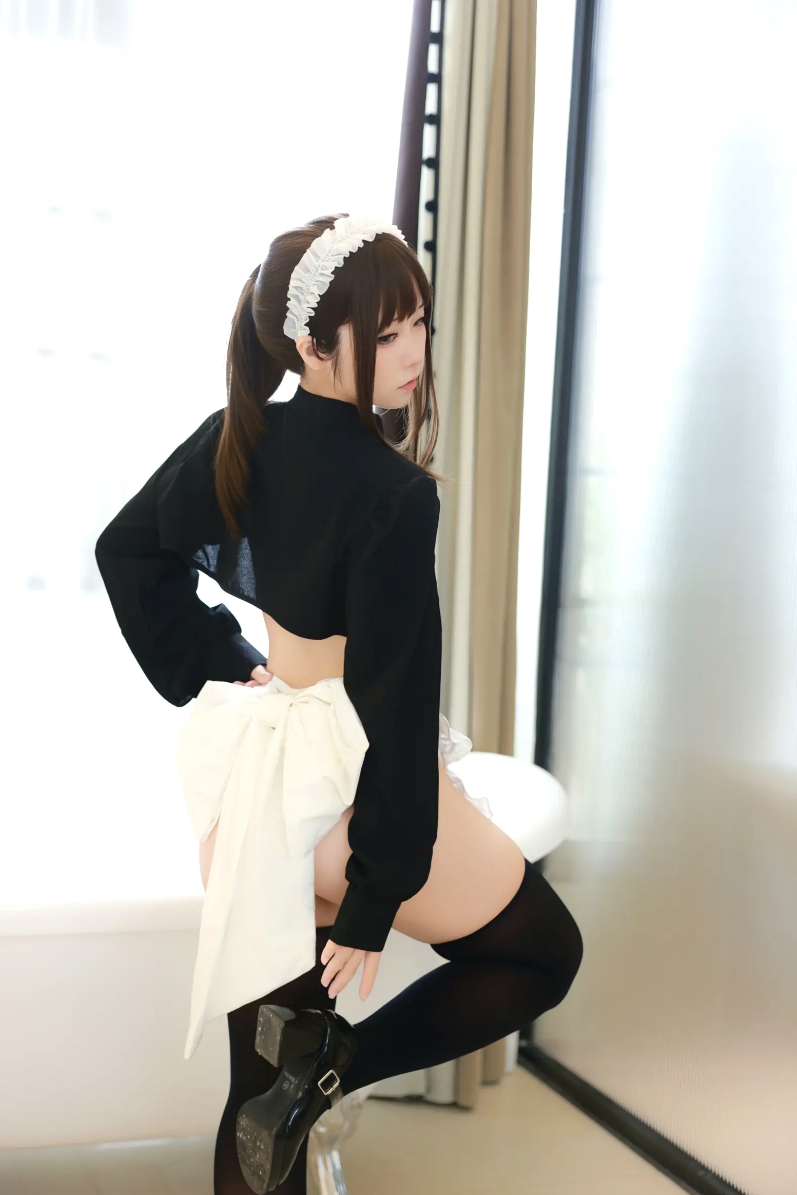 Gallery - G44不会受伤 - 诗织：精致黑白女仆角色扮演，室内私房写真[33P]女仆角色扮演私房照丝袜诱惑 女神私房照_秀色女神 - image 4
