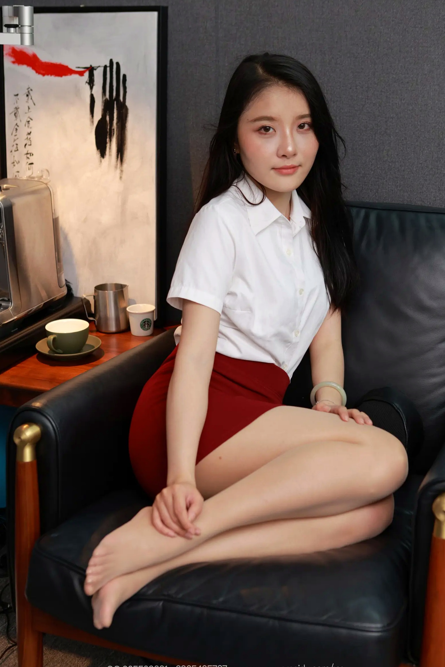 Gallery - IESS异思趣向 - Chiness Model  婉萍《OL小妹》：职场制服诱惑，肉色丝袜美足精选高清写真丝袜美腿制服诱惑 女神私房照_秀色女神 - image 87