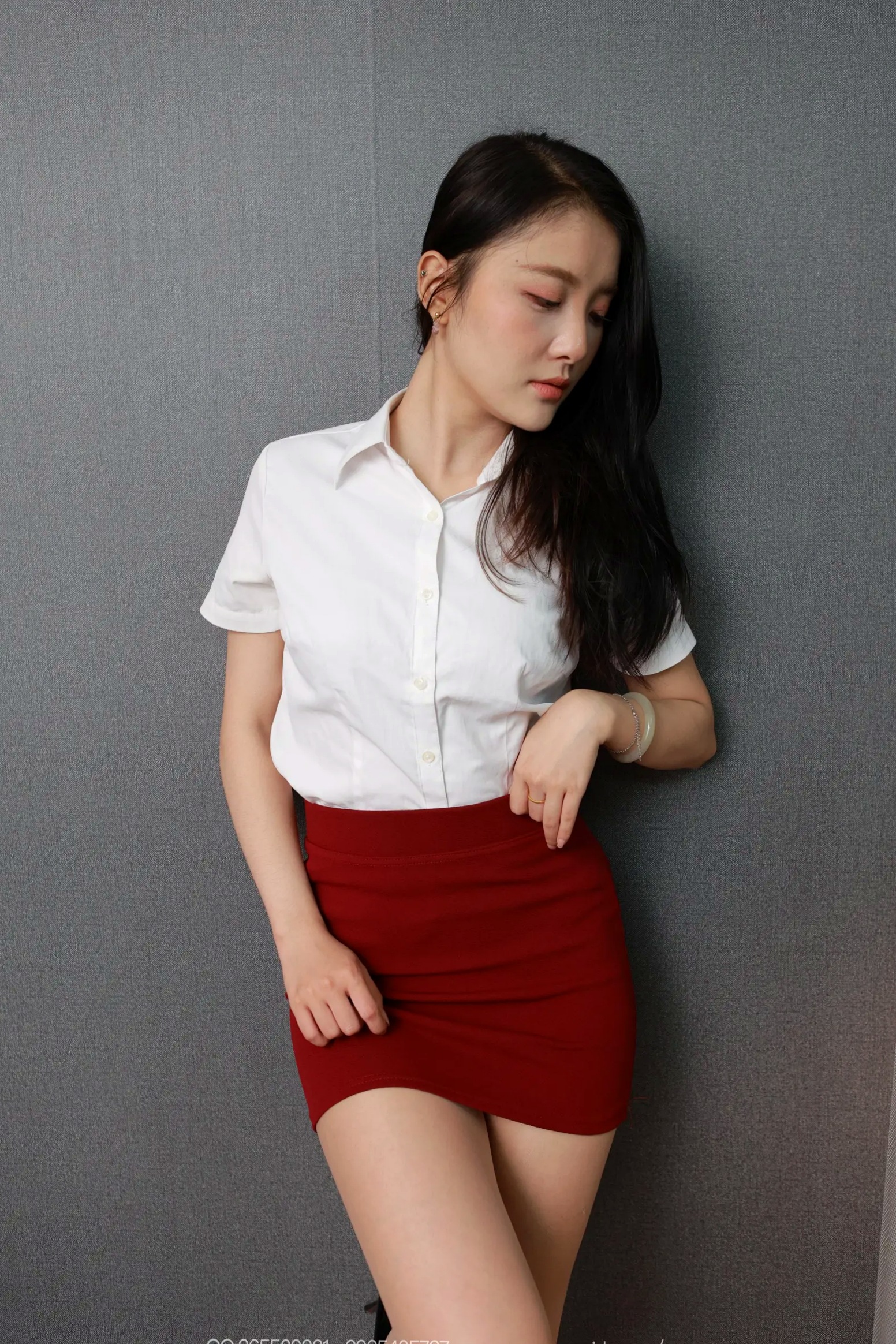 Gallery - IESS异思趣向 - Chiness Model  婉萍《OL小妹》：职场制服诱惑，肉色丝袜美足精选高清写真丝袜美腿制服诱惑 女神私房照_秀色女神 - image 94