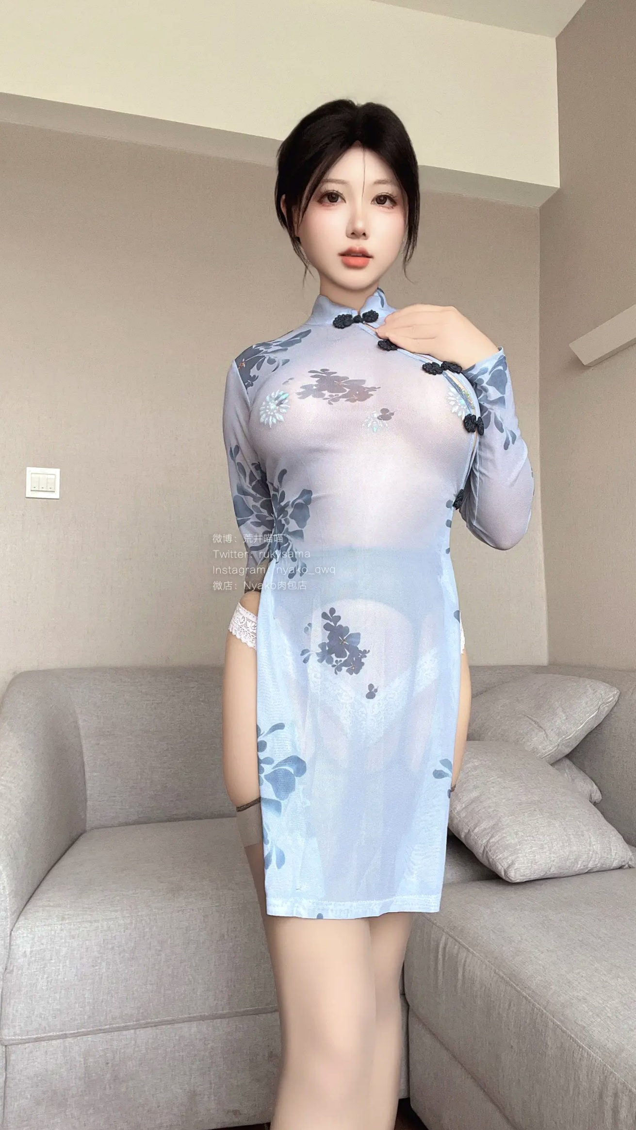 Gallery - Nyako喵子 - 改良透视旗袍极致诱惑，私房大尺度写真，性感女神极品诱惑呈现 [55P]性感诱惑旗袍私房照大尺度 女神私房照_秀色女神 - image 2
