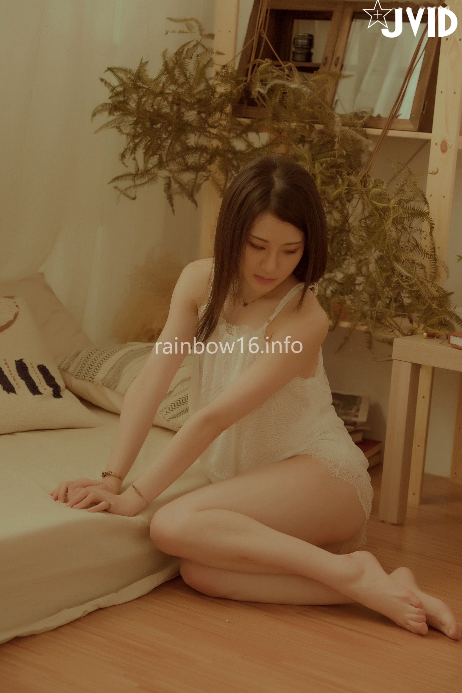Gallery - JVID-阿黎-最初的小美好：治愈系室内私房写真，白色蕾丝内衣尽显纯欲诱惑，展现绝美身材与清纯气质JVID性感诱惑私房照治愈系白嫩 女神私房照_秀色女神 - image 24