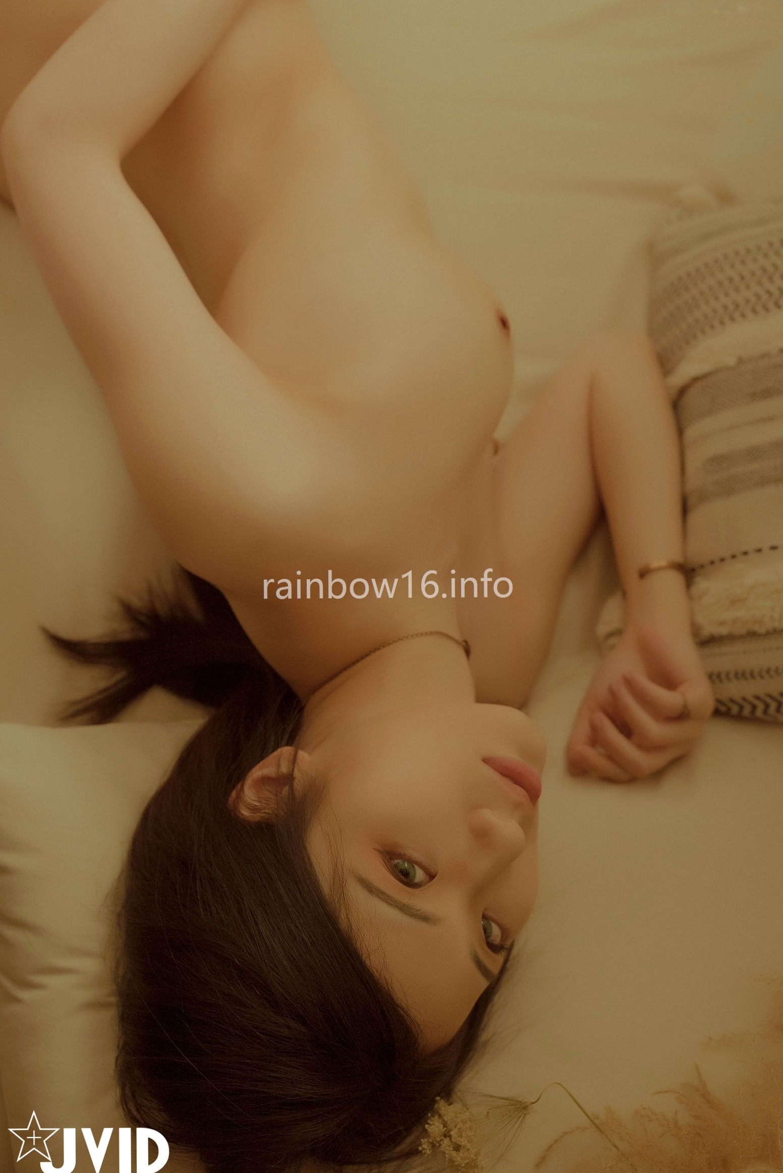 Gallery - JVID-阿黎-最初的小美好：治愈系室内私房写真，白色蕾丝内衣尽显纯欲诱惑，展现绝美身材与清纯气质JVID性感诱惑私房照治愈系白嫩 女神私房照_秀色女神 - image 84