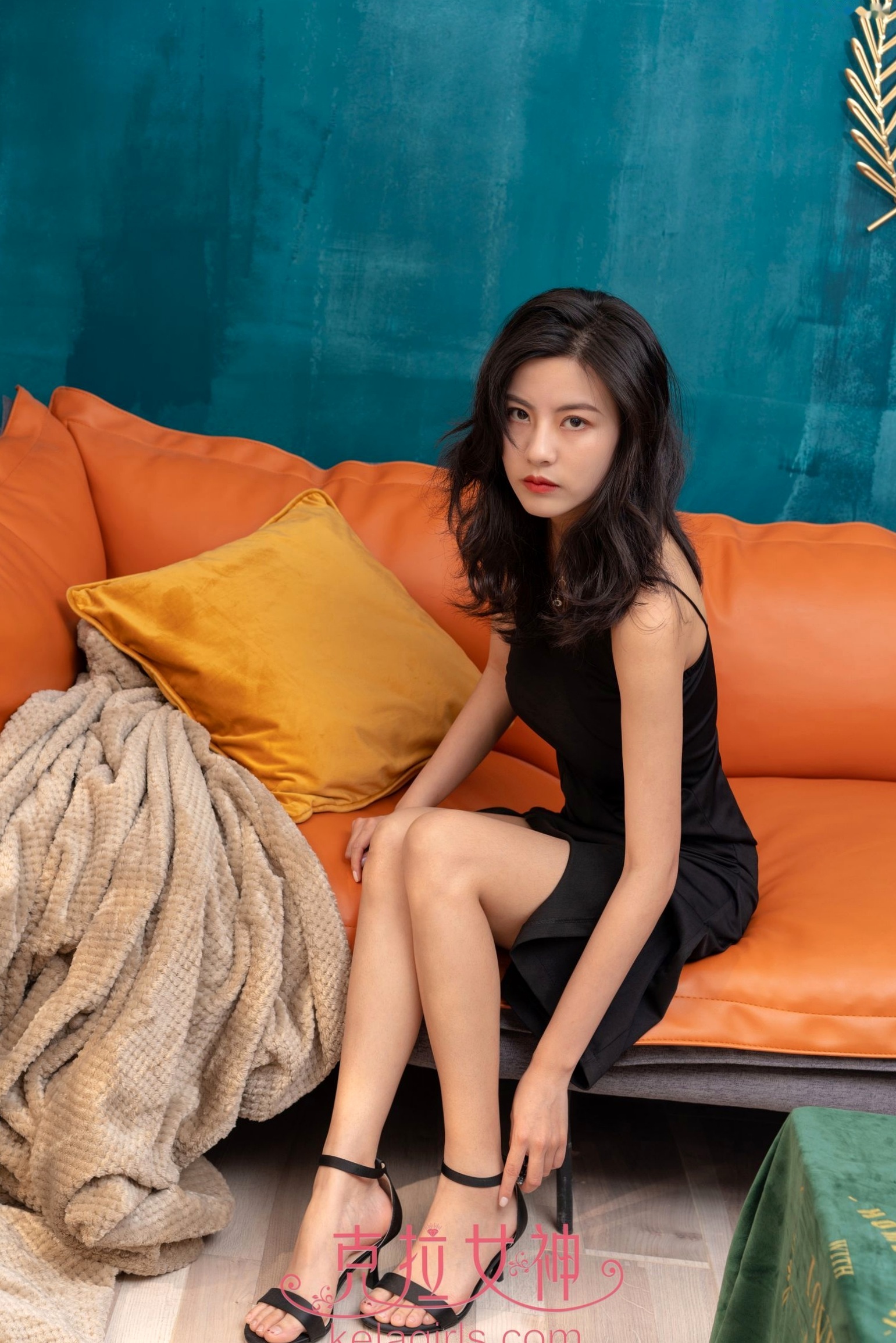 Gallery - KelaGirls克拉女神-2020.08.26-兰喏-《足影霞辉》优雅黑裙美腿高跟鞋写真克拉女神美腿气质性感 女神私房照_秀色女神 - image 31